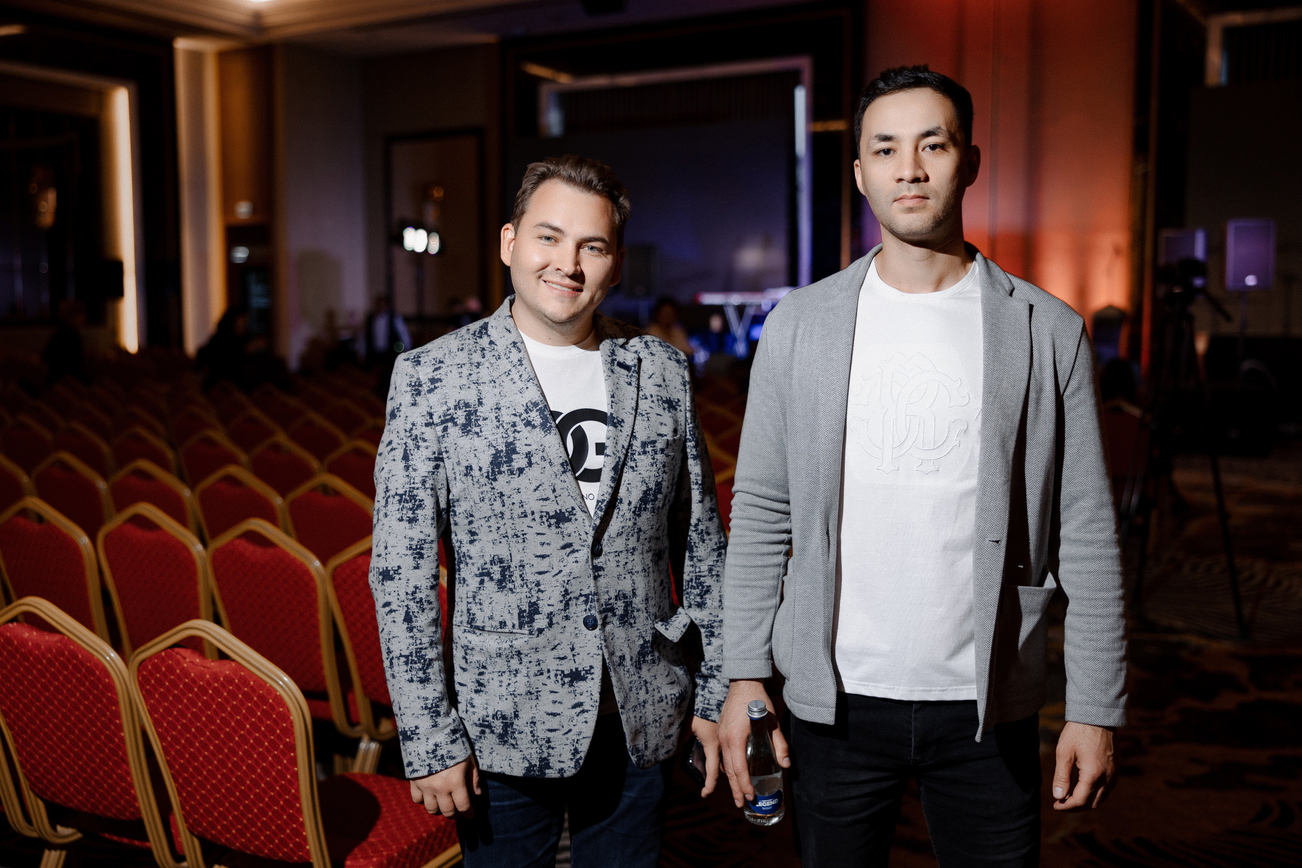 Concert Music of Ulan Asamudinov. Азимжан Нуритдинходжаев — свадебный фотограф