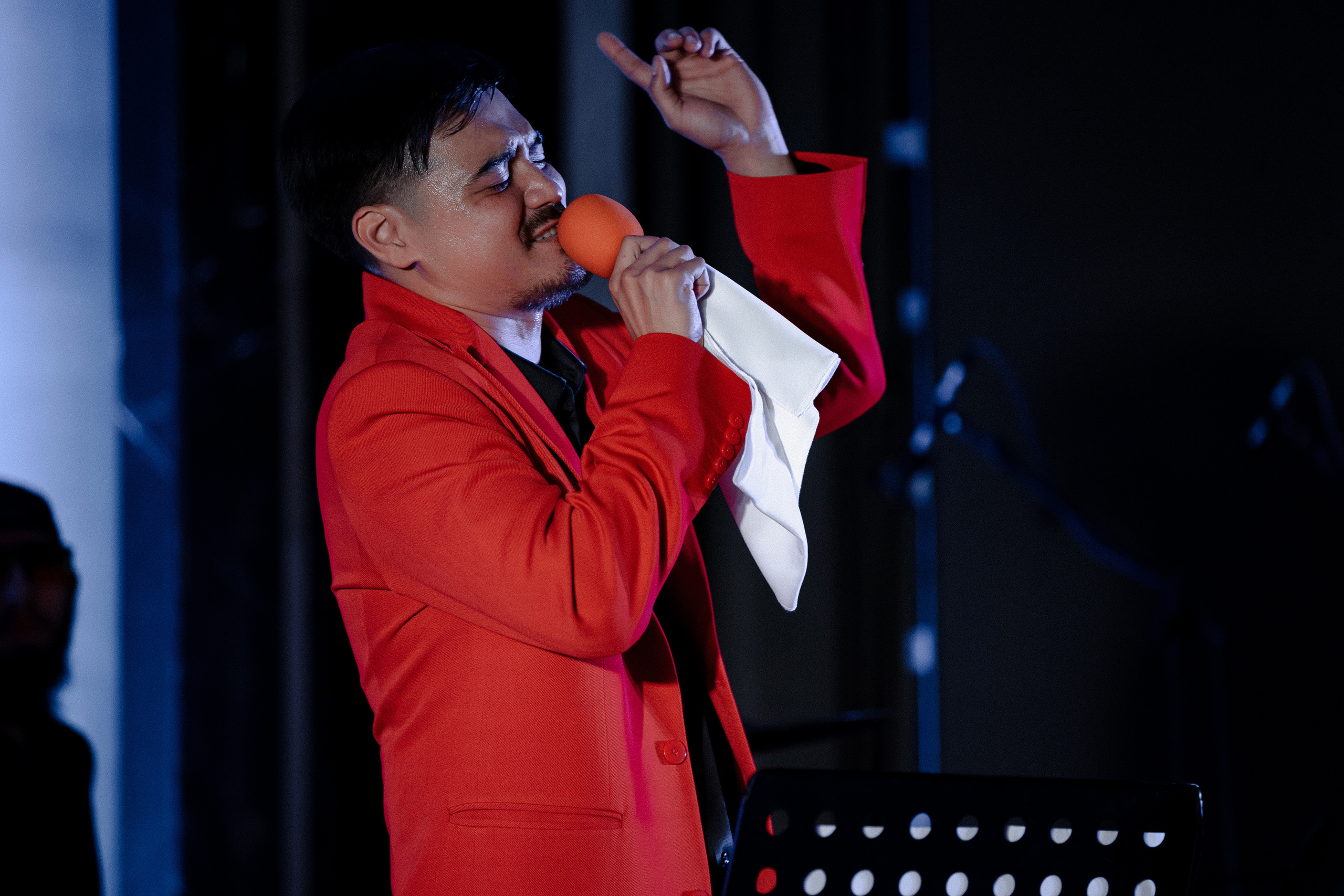 Concert Music of Ulan Asamudinov. Азимжан Нуритдинходжаев — свадебный фотограф