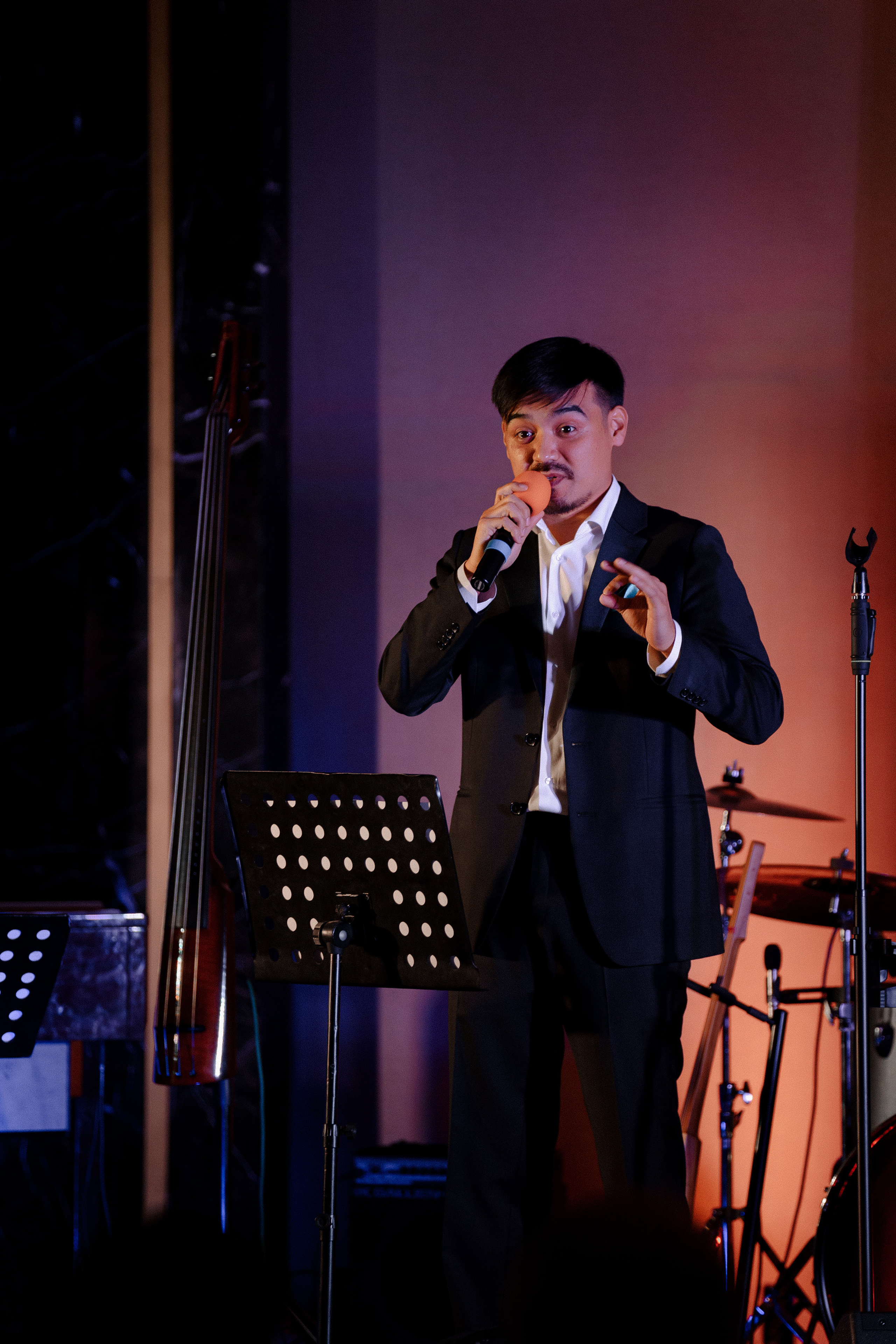 Concert Music of Ulan Asamudinov. Азимжан Нуритдинходжаев — свадебный фотограф