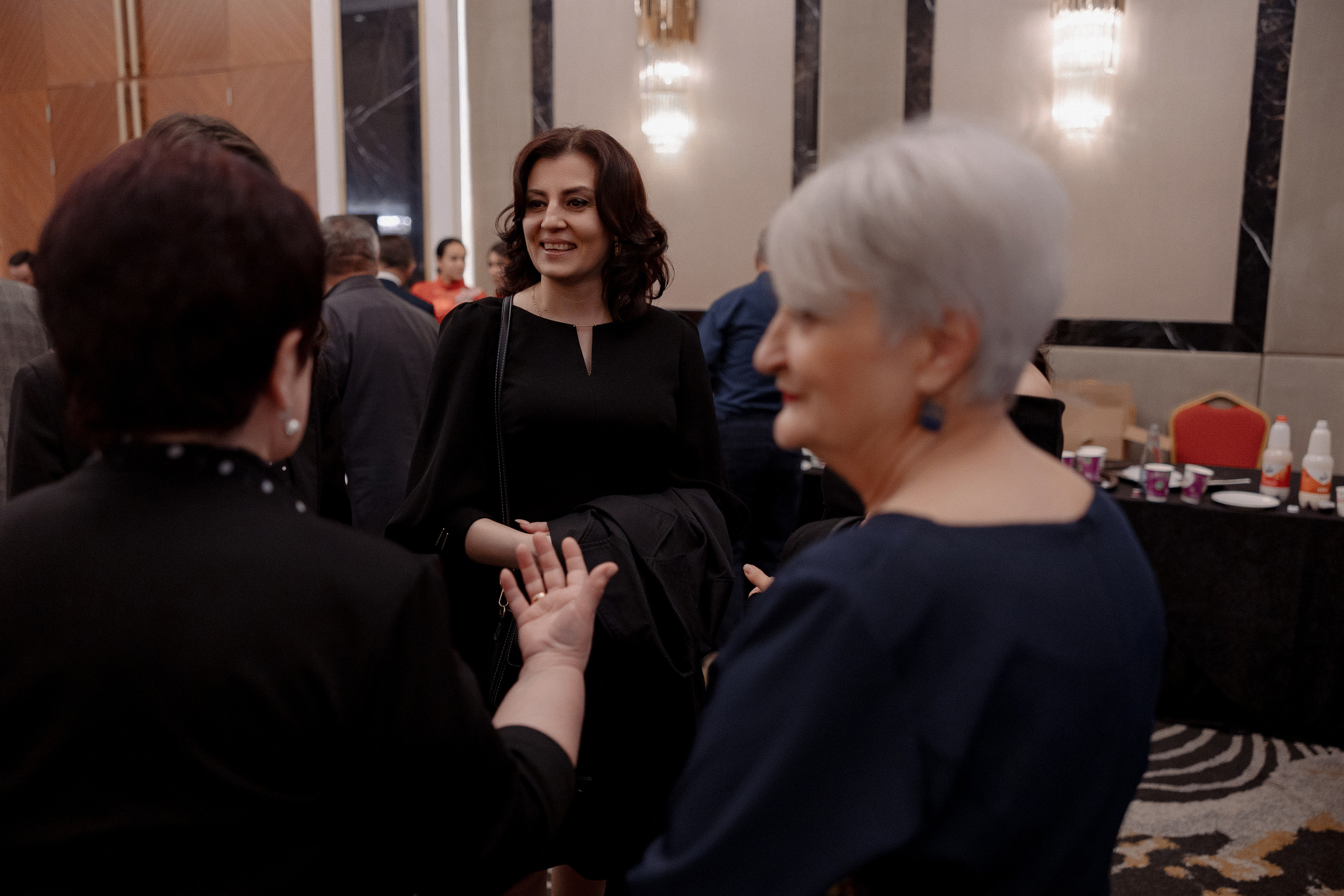 Concert Music of Ulan Asamudinov. Азимжан Нуритдинходжаев — свадебный фотограф