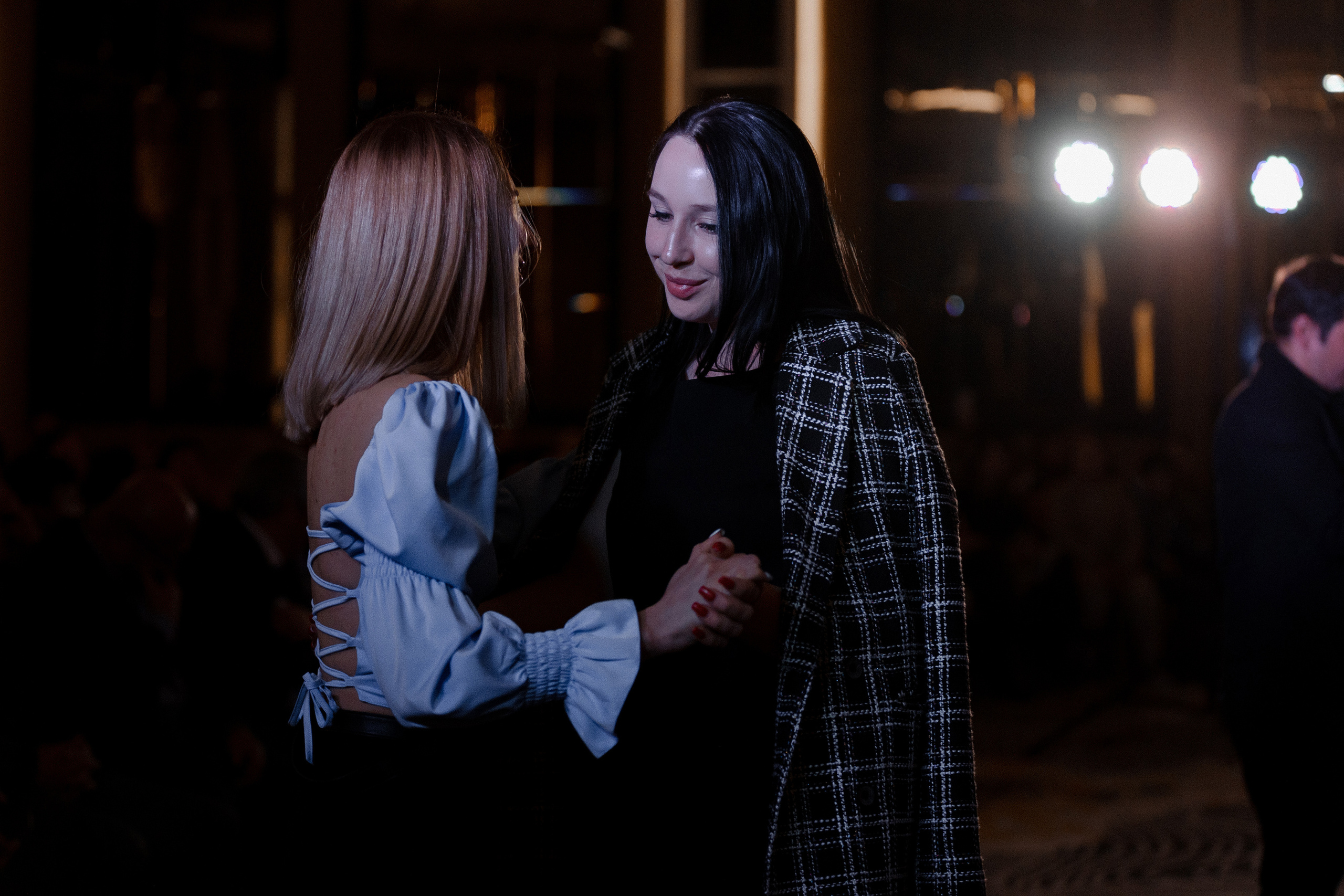 Concert Music of Ulan Asamudinov. Азимжан Нуритдинходжаев — свадебный фотограф