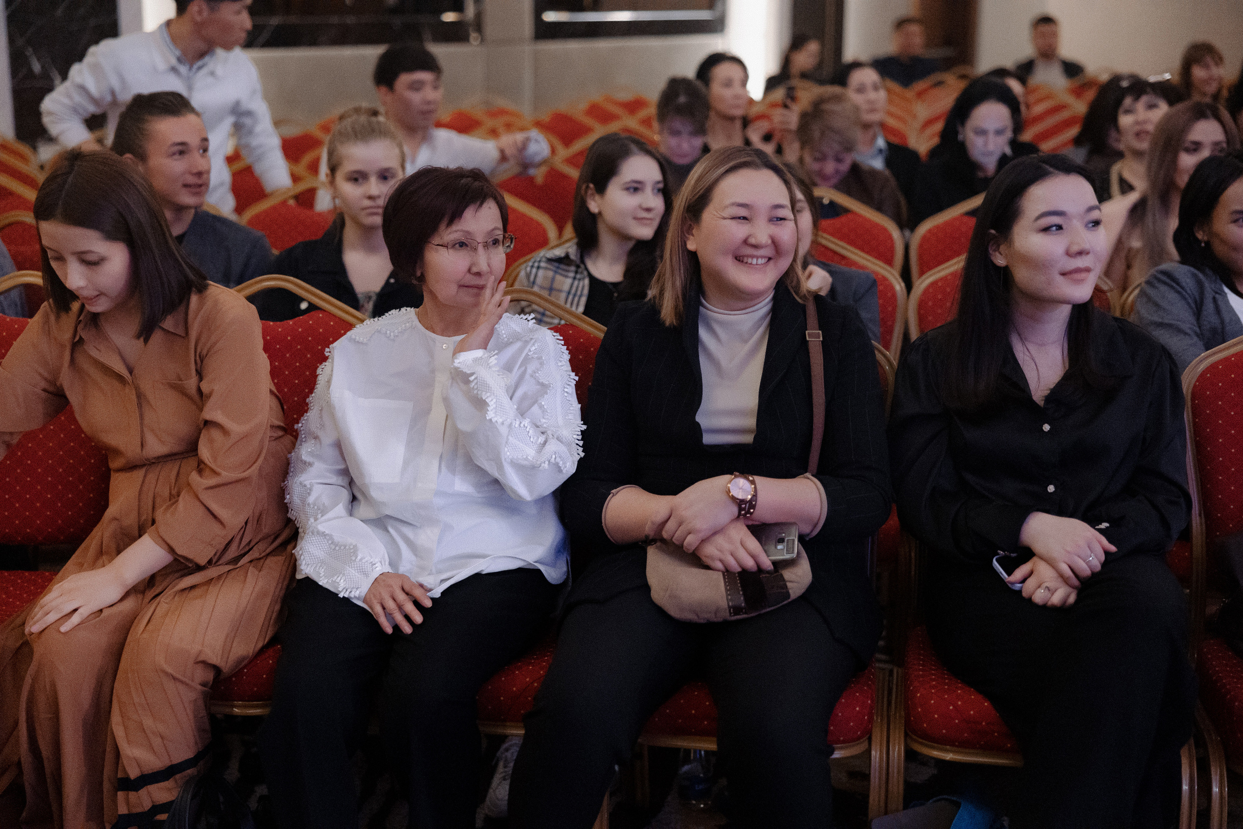 Concert Music of Ulan Asamudinov. Азимжан Нуритдинходжаев — свадебный фотограф