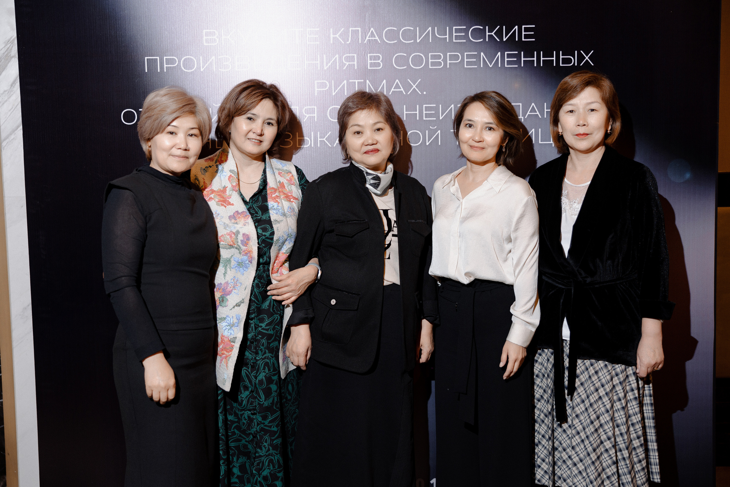 Concert Music of Ulan Asamudinov. Азимжан Нуритдинходжаев — свадебный фотограф