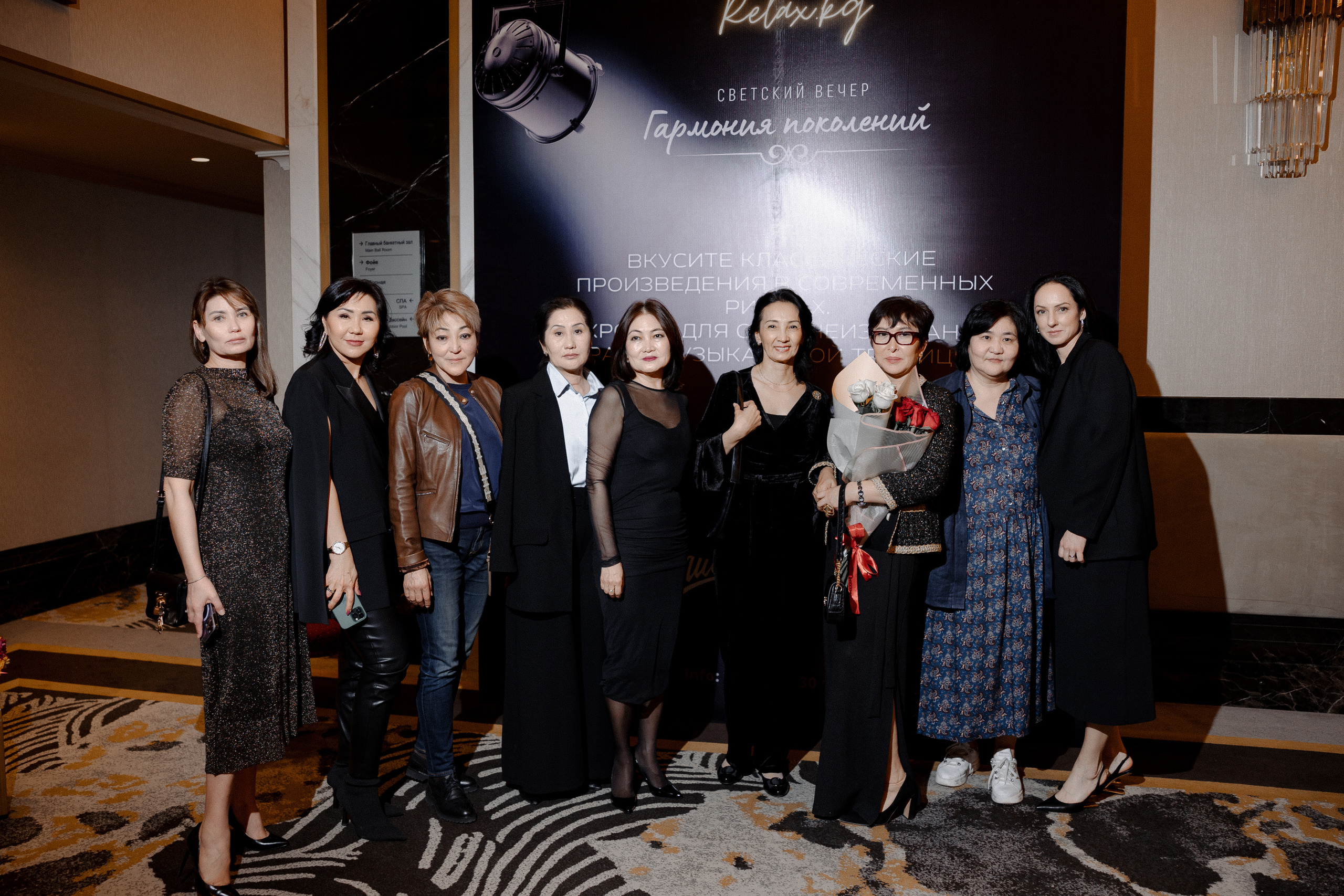 Concert Music of Ulan Asamudinov. Азимжан Нуритдинходжаев — свадебный фотограф