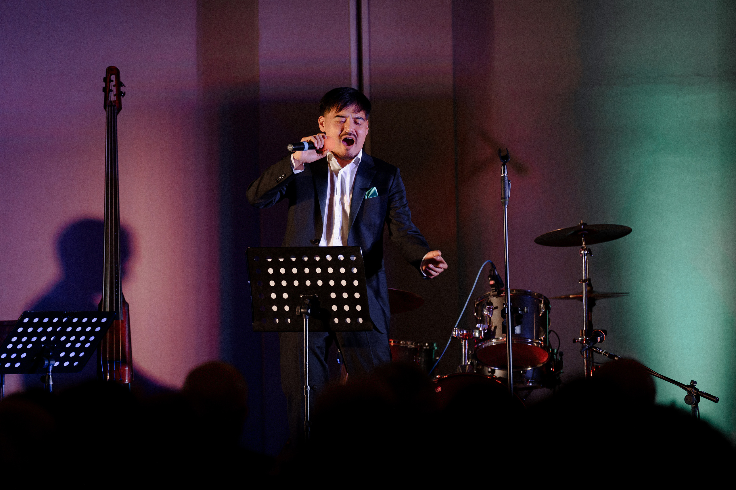 Concert Music of Ulan Asamudinov. Азимжан Нуритдинходжаев — свадебный фотограф