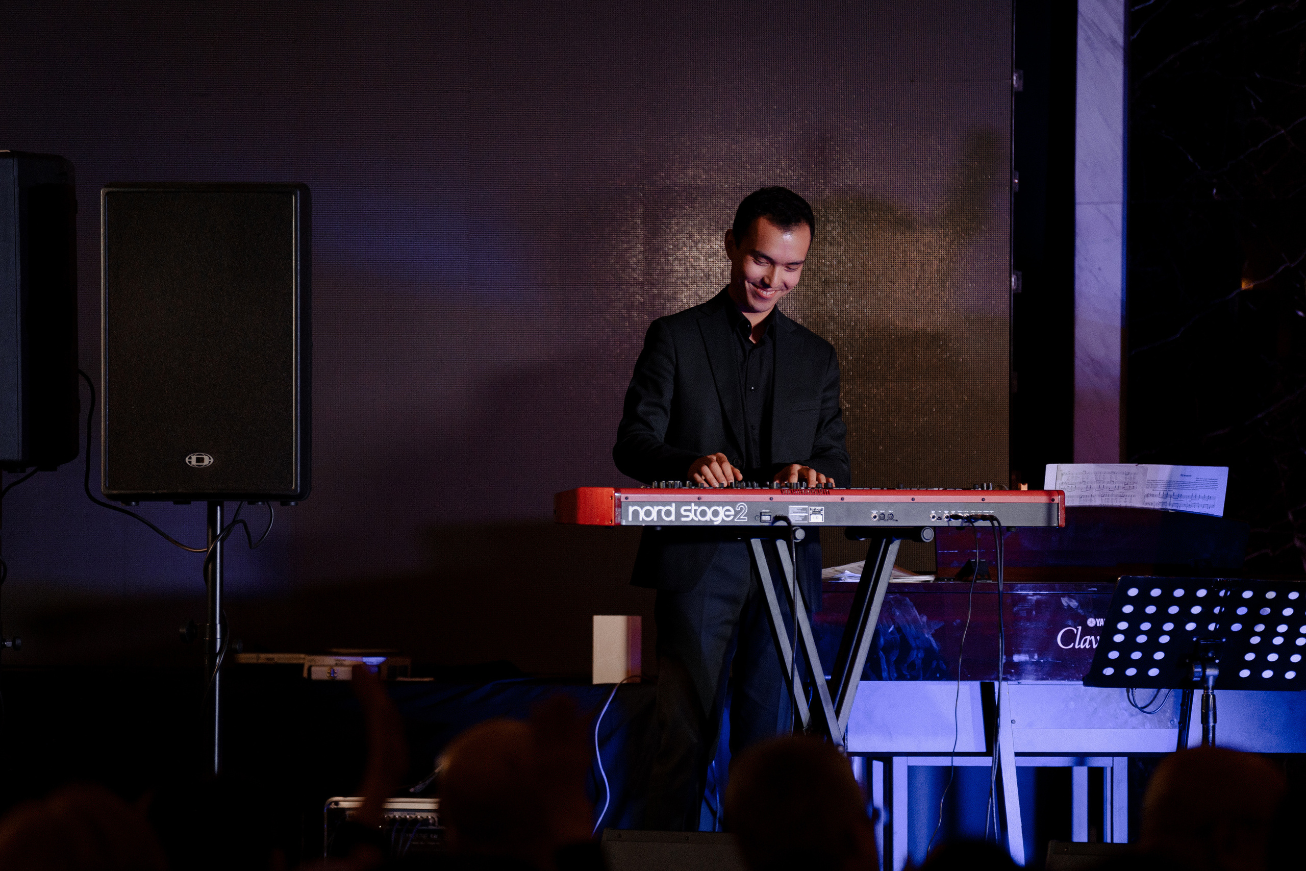 Concert Music of Ulan Asamudinov. Азимжан Нуритдинходжаев — свадебный фотограф