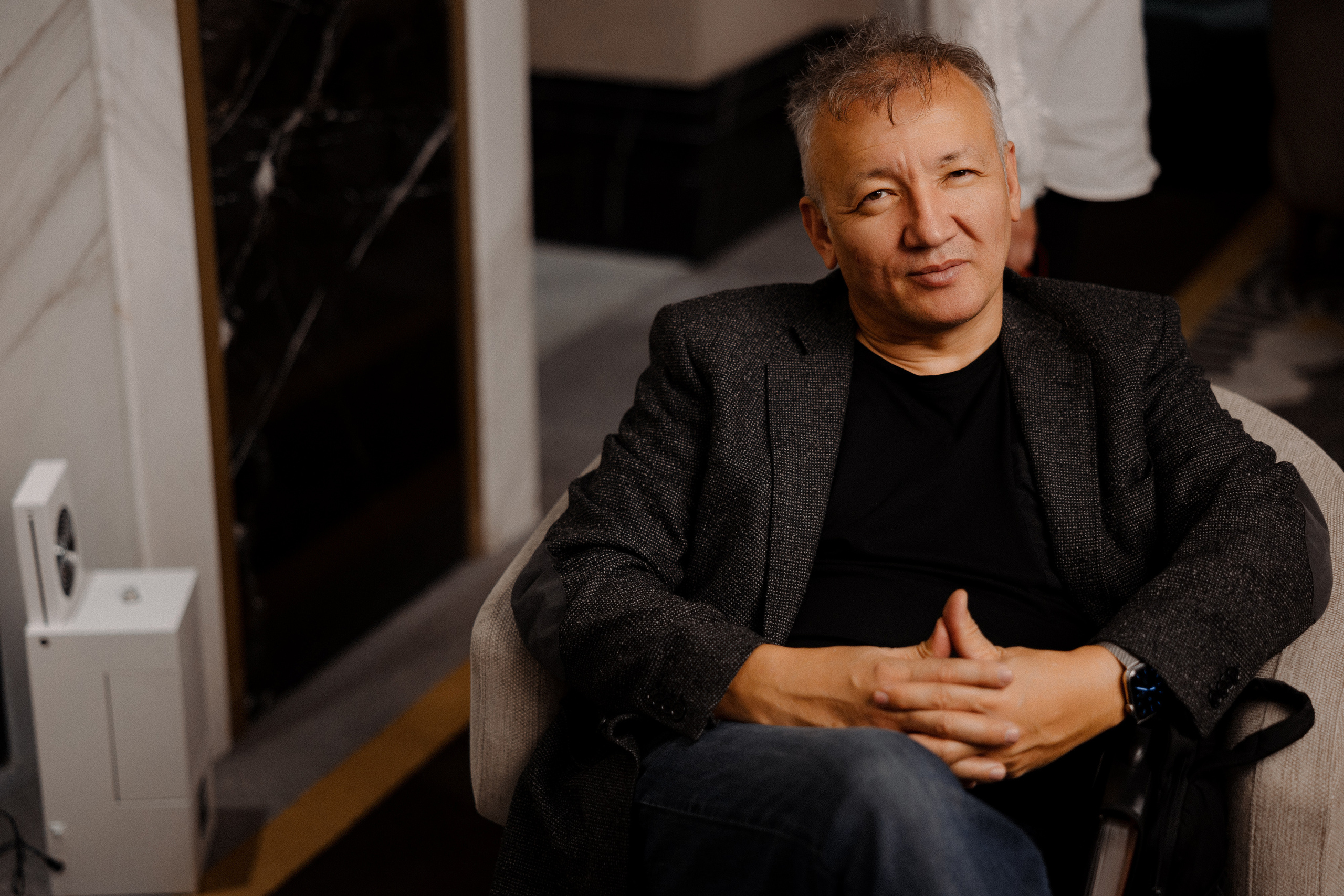 Concert Music of Ulan Asamudinov. Азимжан Нуритдинходжаев — свадебный фотограф