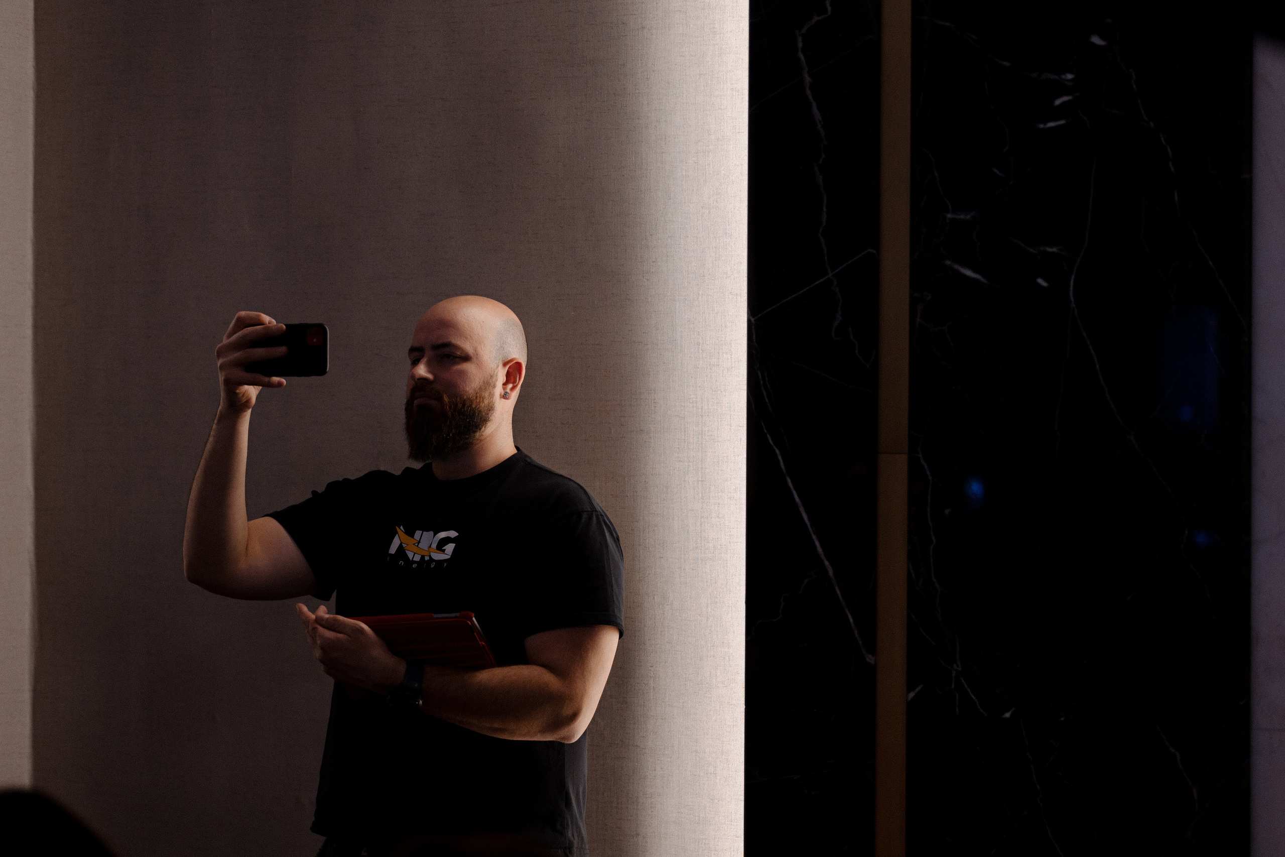 Concert Music of Ulan Asamudinov. Азимжан Нуритдинходжаев — свадебный фотограф