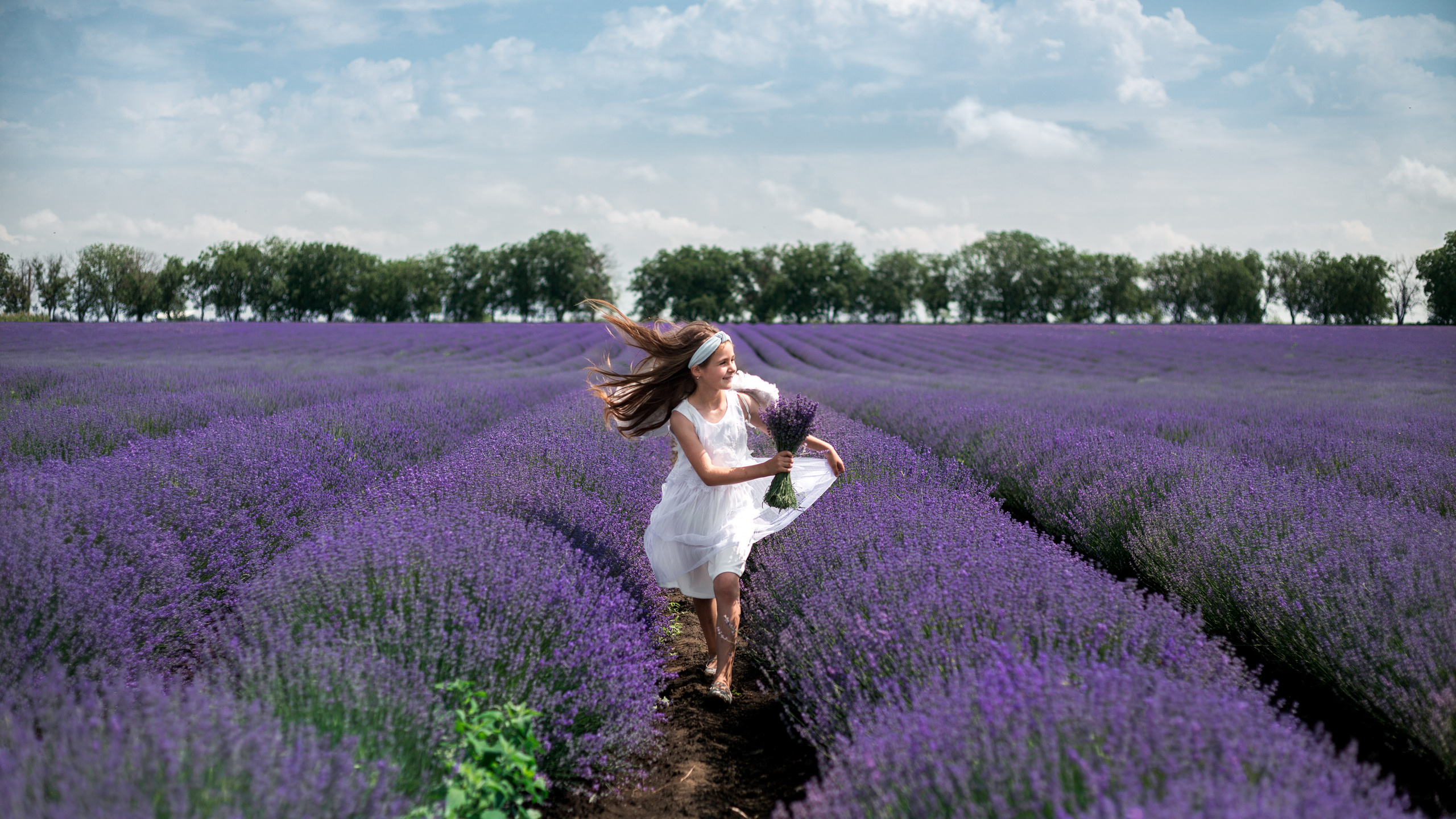 LAVANDA. Fotograf de nuntă și familie în Chișinău Sava Simion