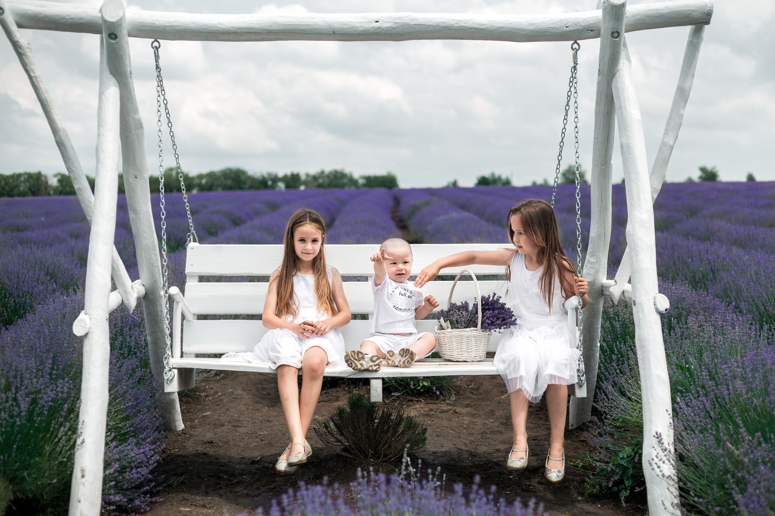 LAVANDA. Fotograf de nuntă și familie în Chișinău Sava Simion