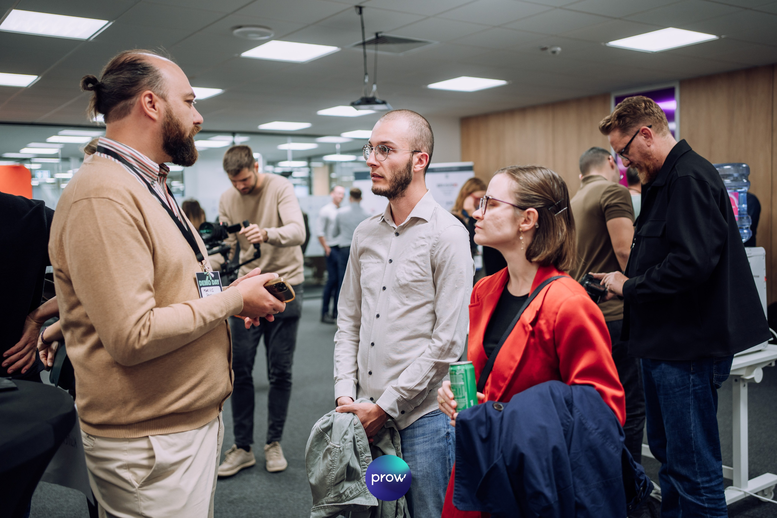 InVest DemoDay @ Cowork. Cozac Cristian Photographer