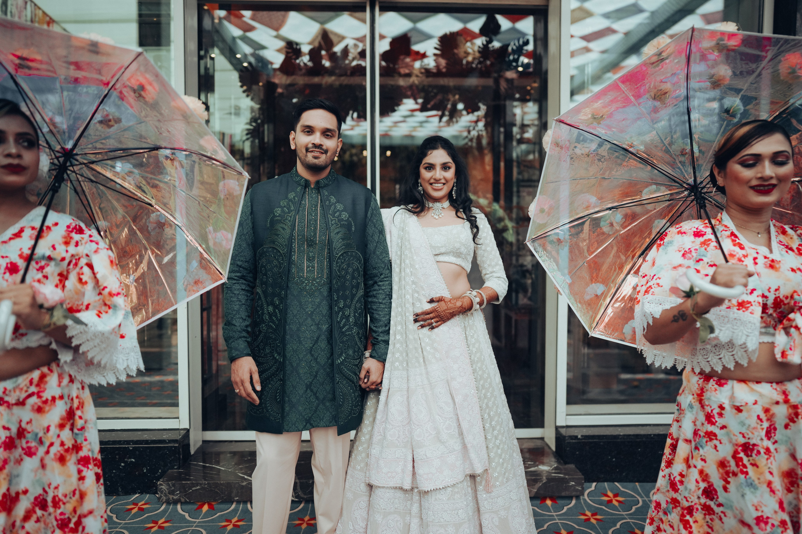 HALDI & MEHANDI. Wedding photographer Stalen Robert