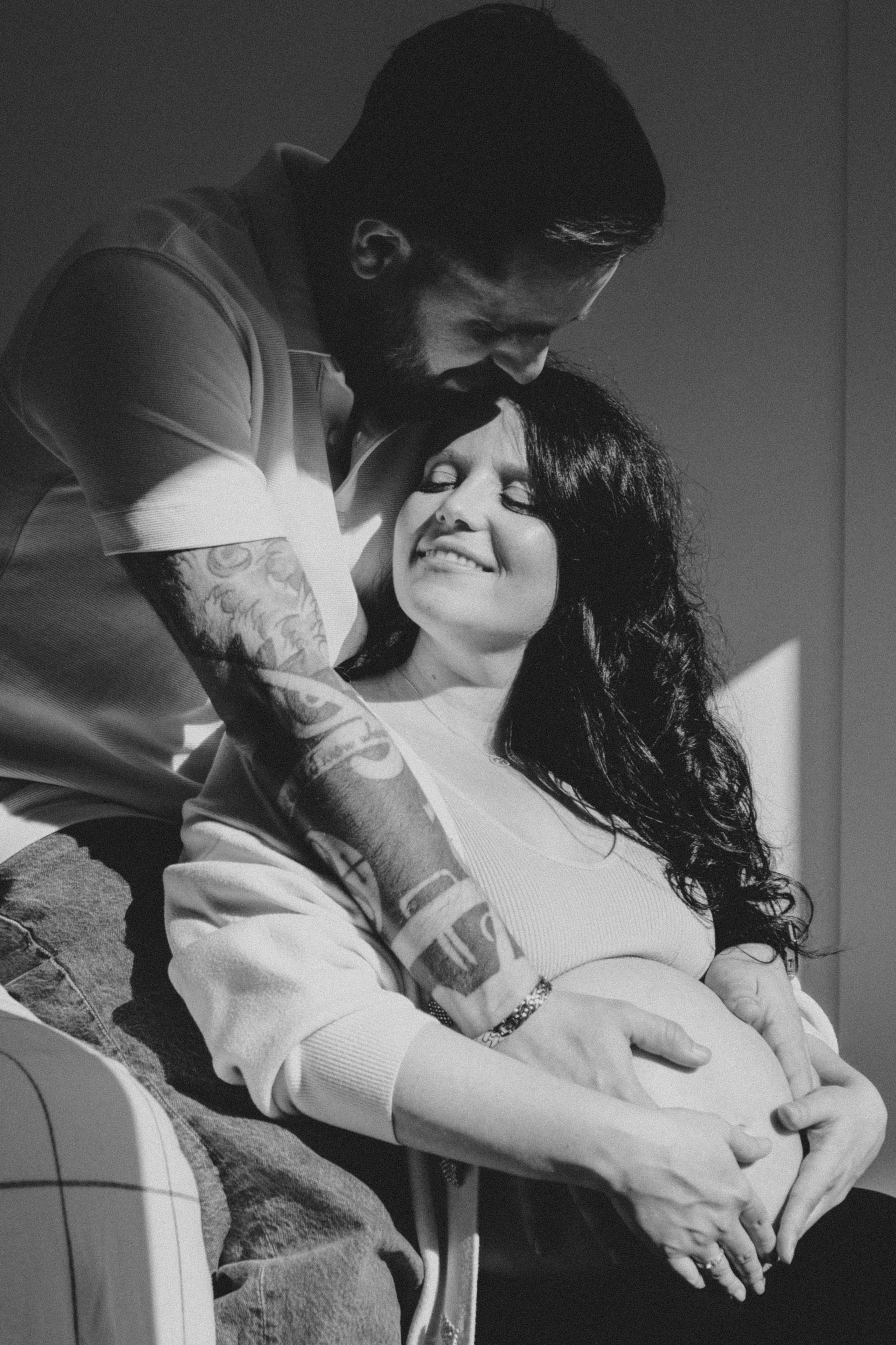 Sesión familiar embarazo. Fotografía profesional en Calafell - Elena Medvedeva