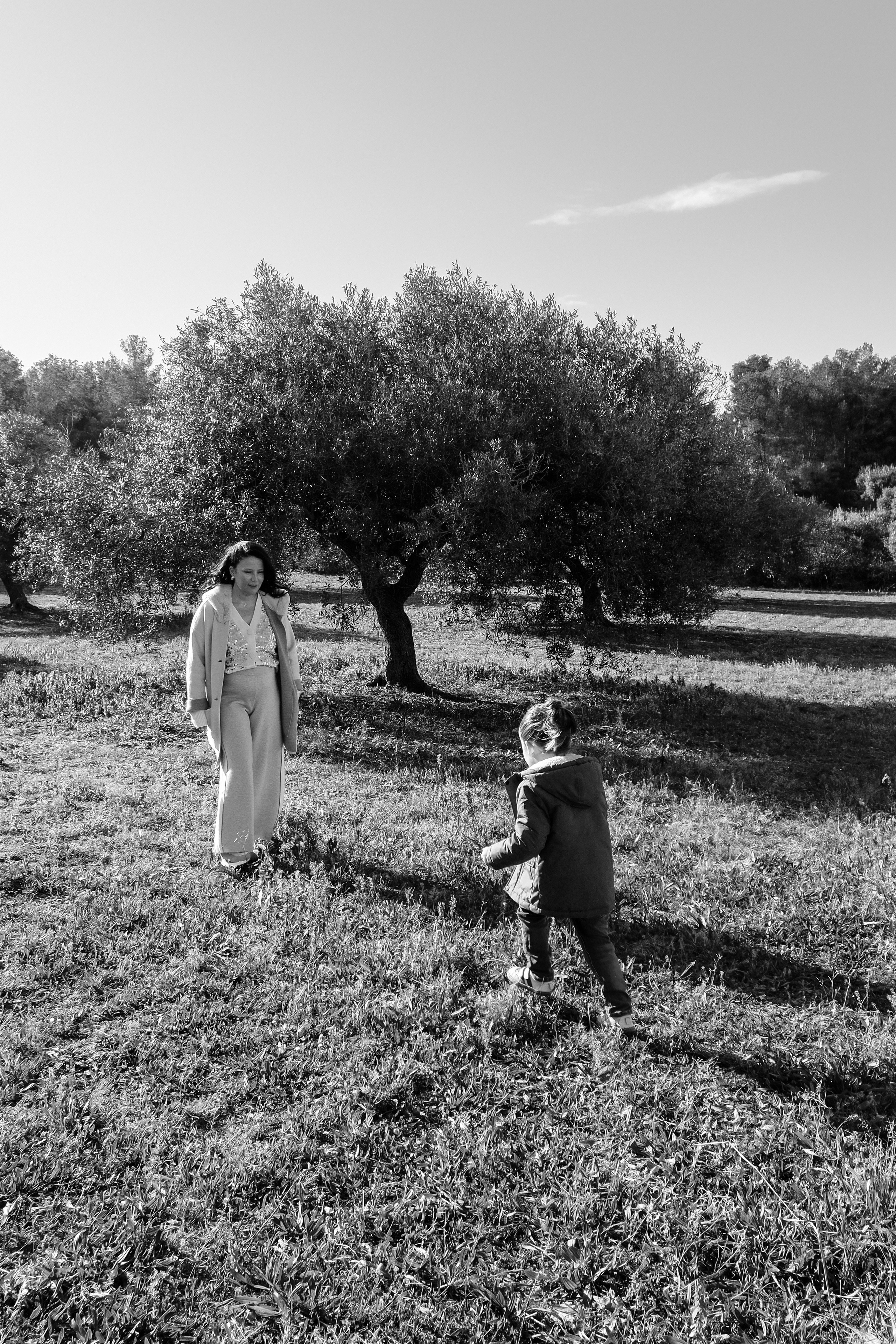 Sesión familiar embarazo. Fotografía profesional en Calafell - Elena Medvedeva