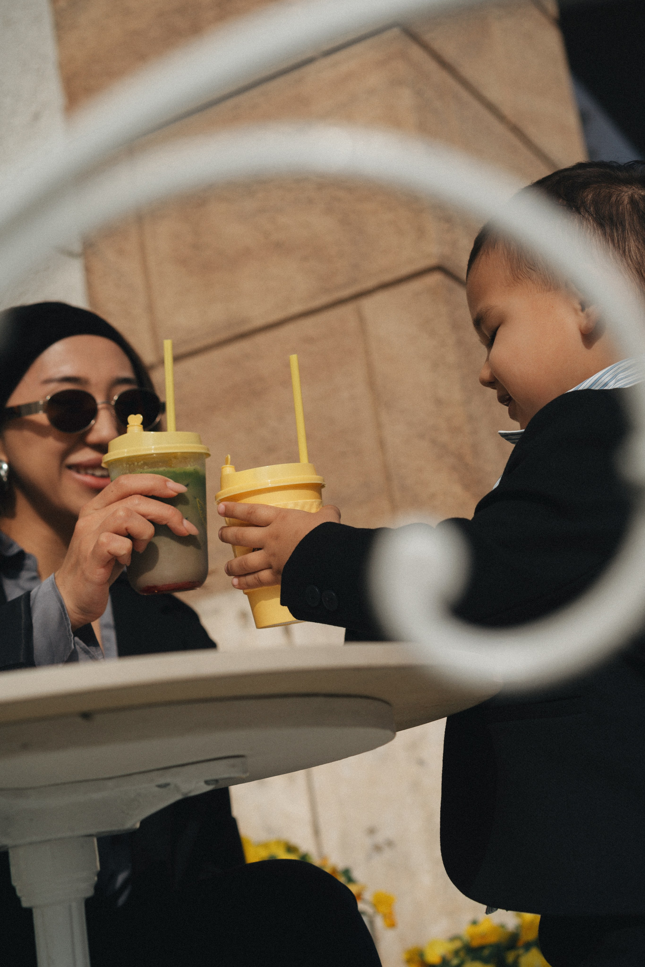 Santa Monica Family photographer. Los Angeles family photographer. Family photography. Family photoshoot. Maternity photoshoot. Beach family photoshoot. Home family photoshoot. Maternity beach photoshoot. Family holiday photoshoot. Family photographer. Photographer for families