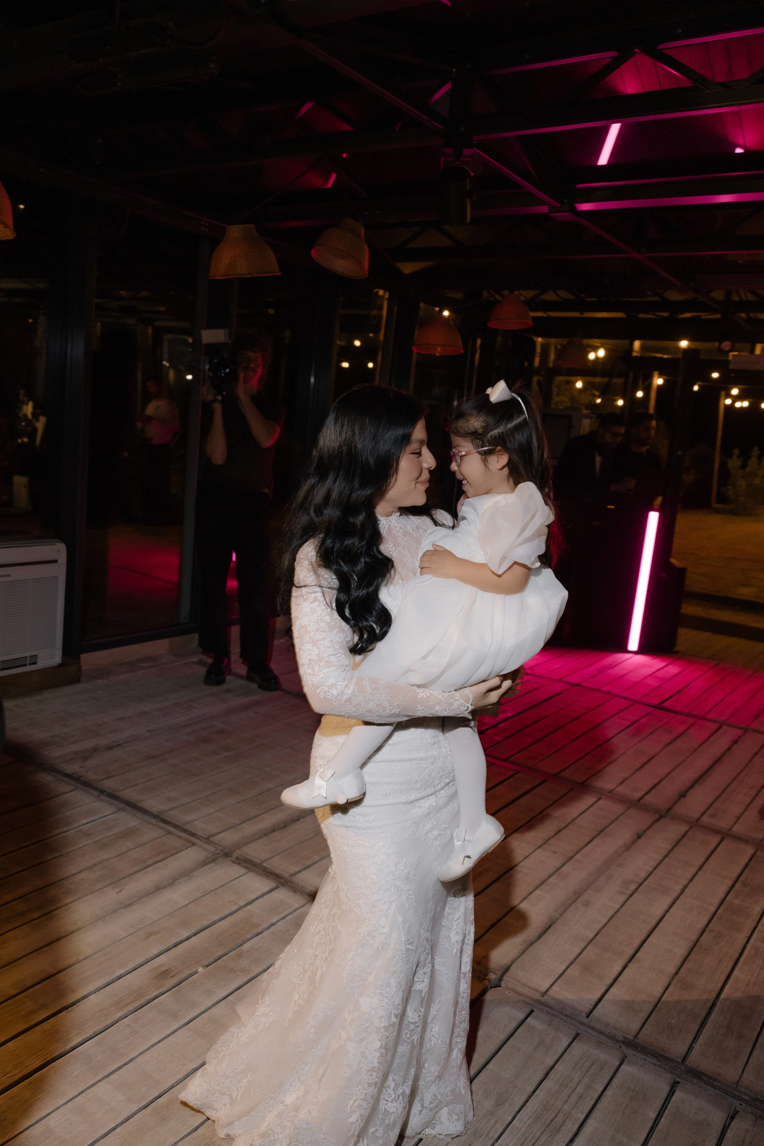 Mitcell&Melanie digital. Wedding photographer Italy