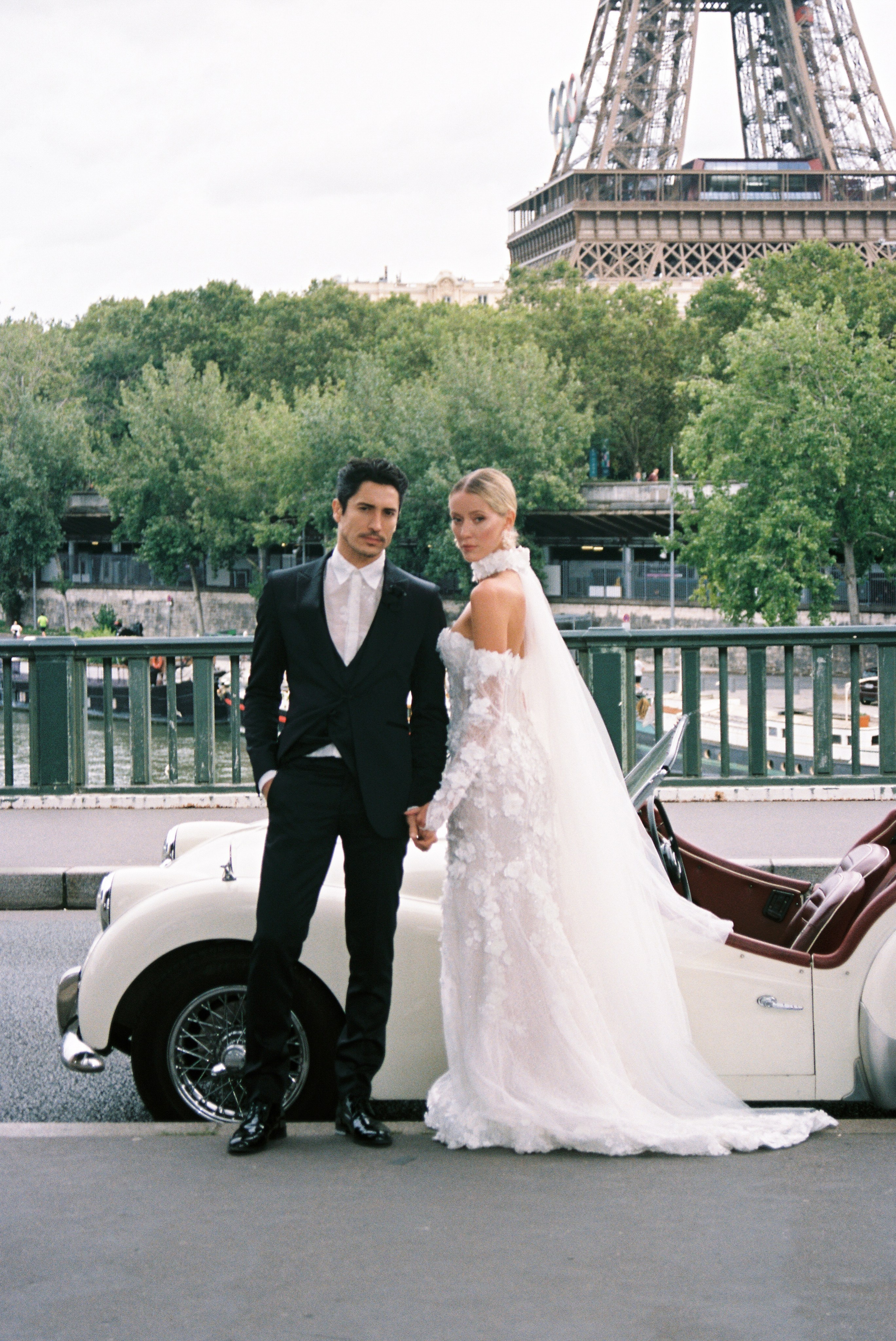 Romantic Photoshoot in Paris — Paris, the City of Love