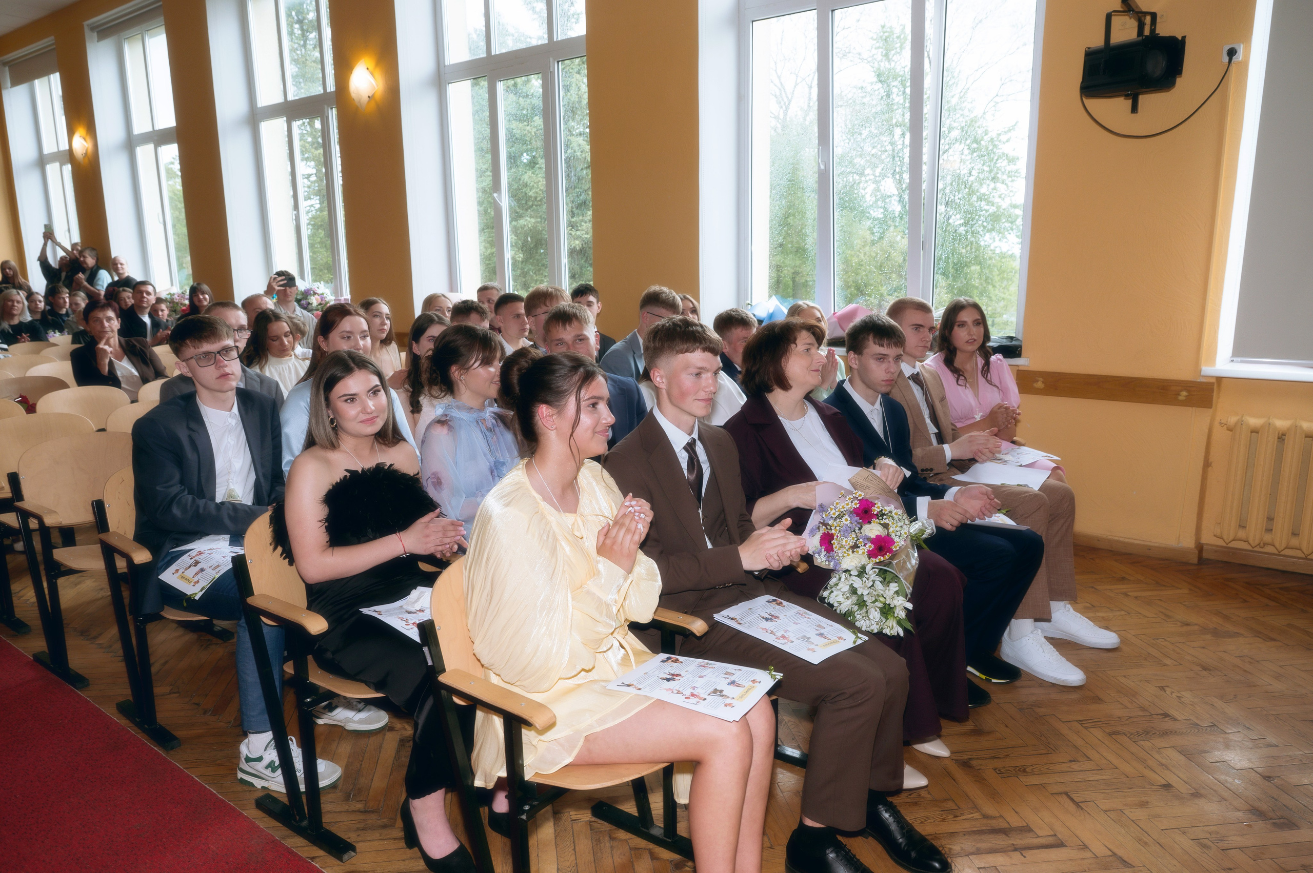 Paskutinis skambutis Joniškėlyje. Vestuvių fotografė Santa Jonuškė | Šiaulių apskritis, Panevėžio apskritis ir visa Lietuva