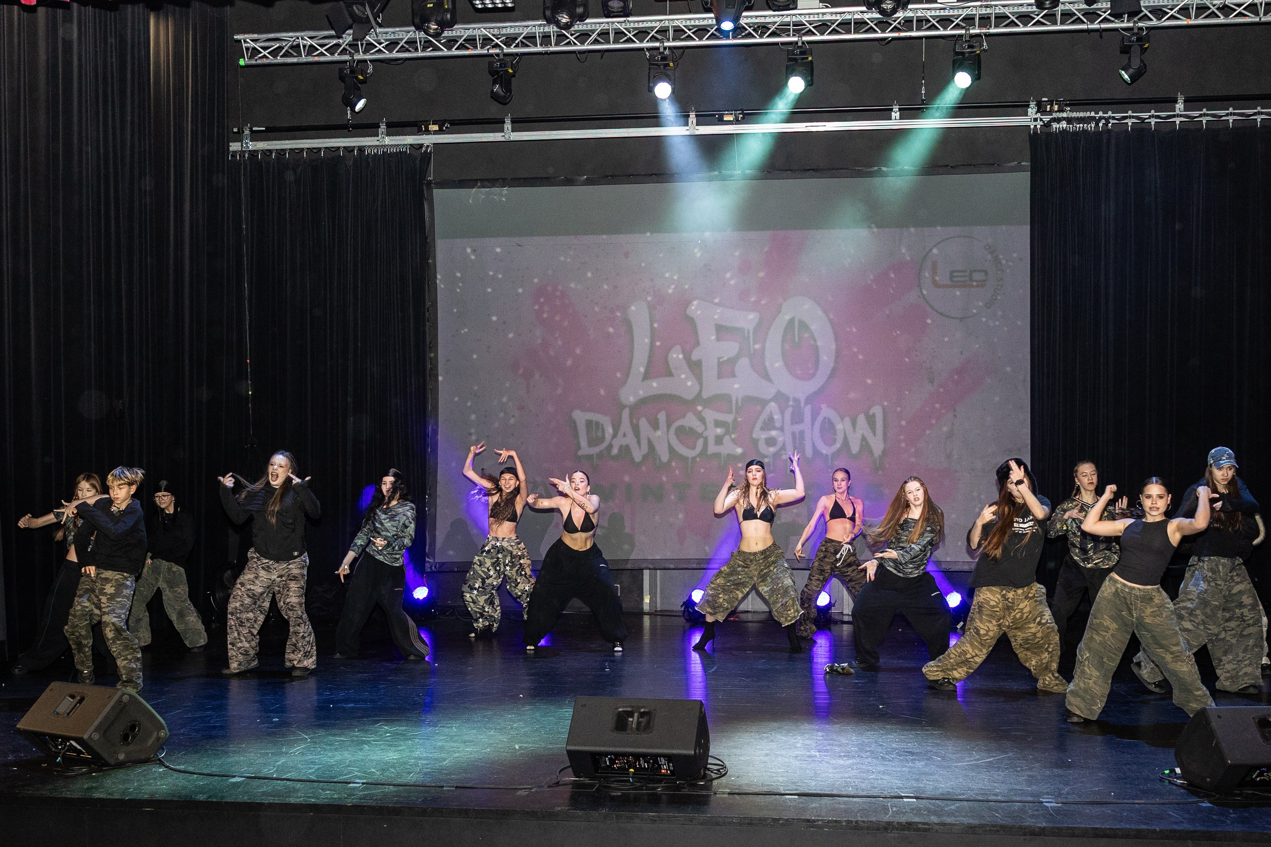 LEO DANCE SHOW WINTER 2025. Семейный и детский фотограф в Варшаве Мила Бобровская