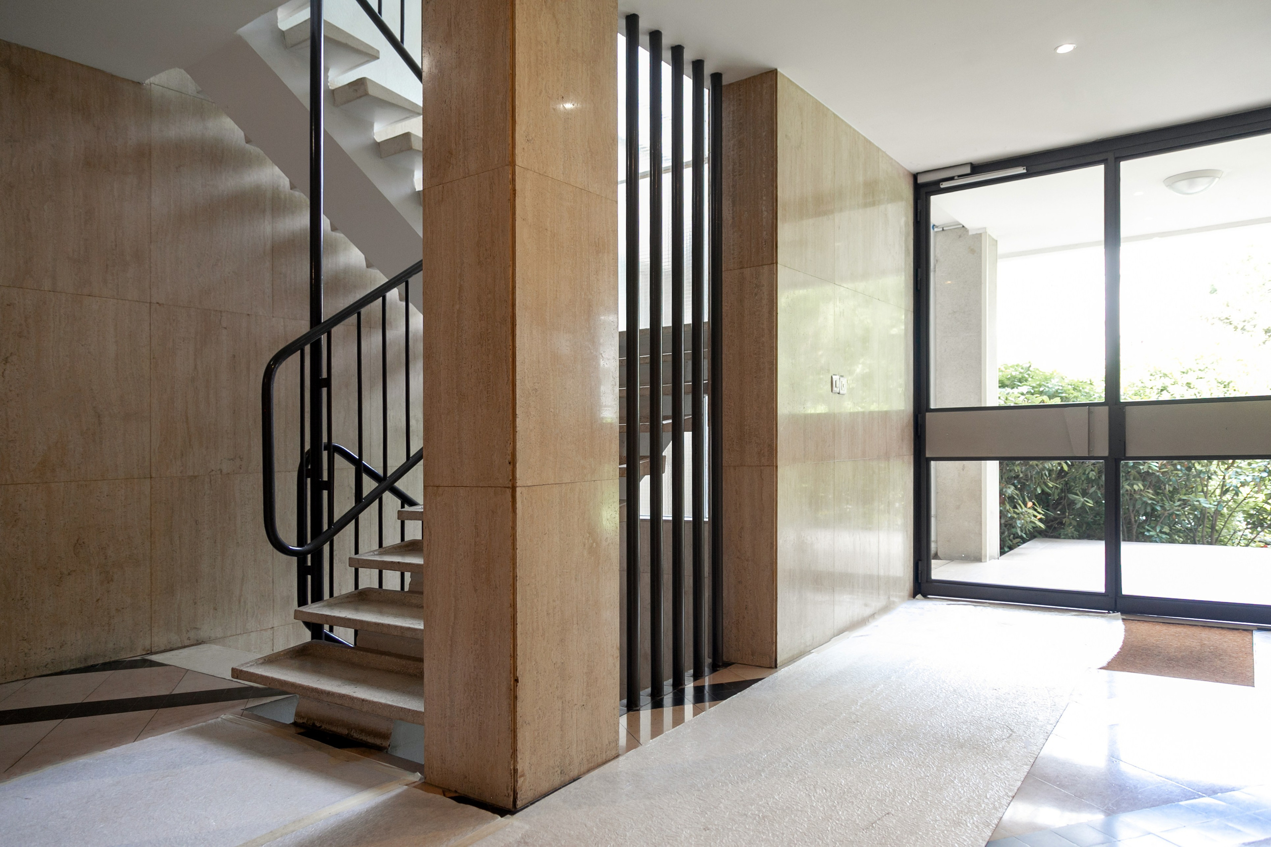 Real estate. Wedding, event and family photographer in Paris, Emilian Olaru