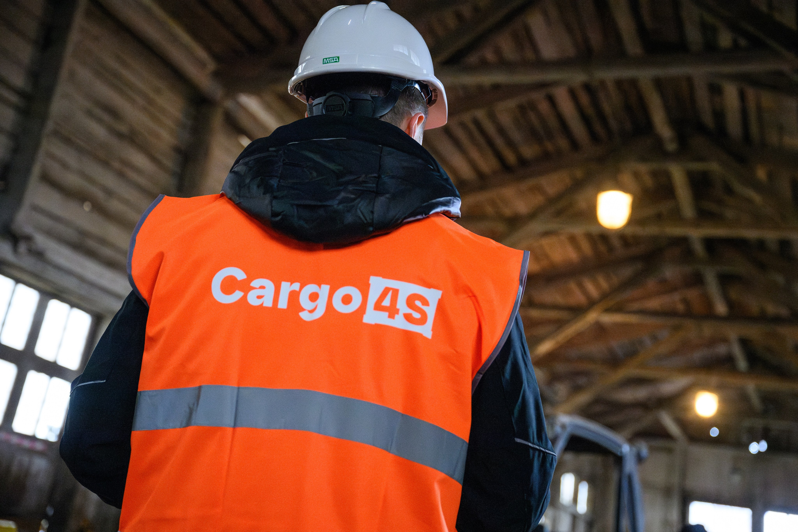 Cargo 4s — reklāmas foto. Ritvars Pujats Emotion Photographer