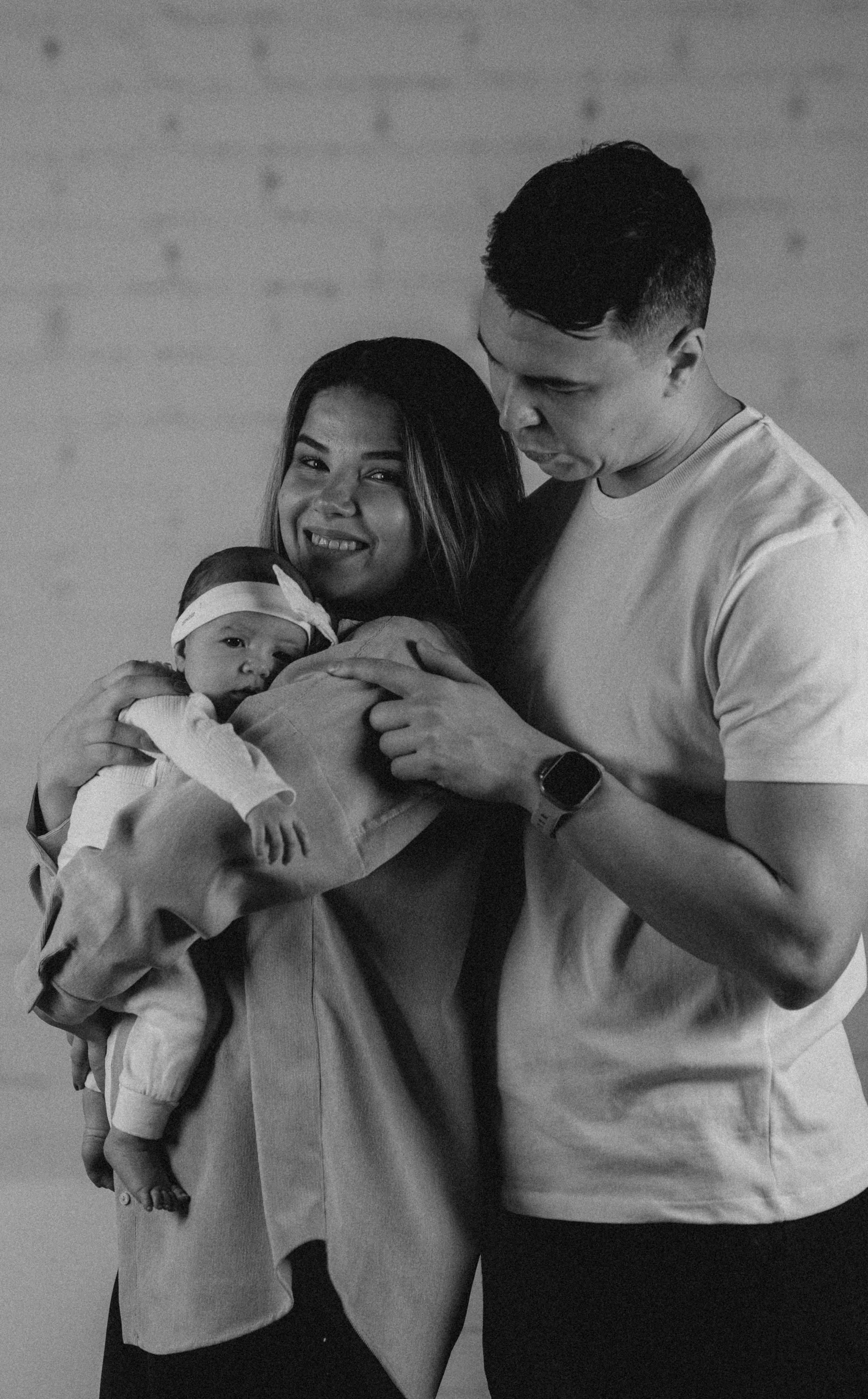 Family, bnw, photoshoot. Wedding and potrait photographer in Helsinki Vickan O