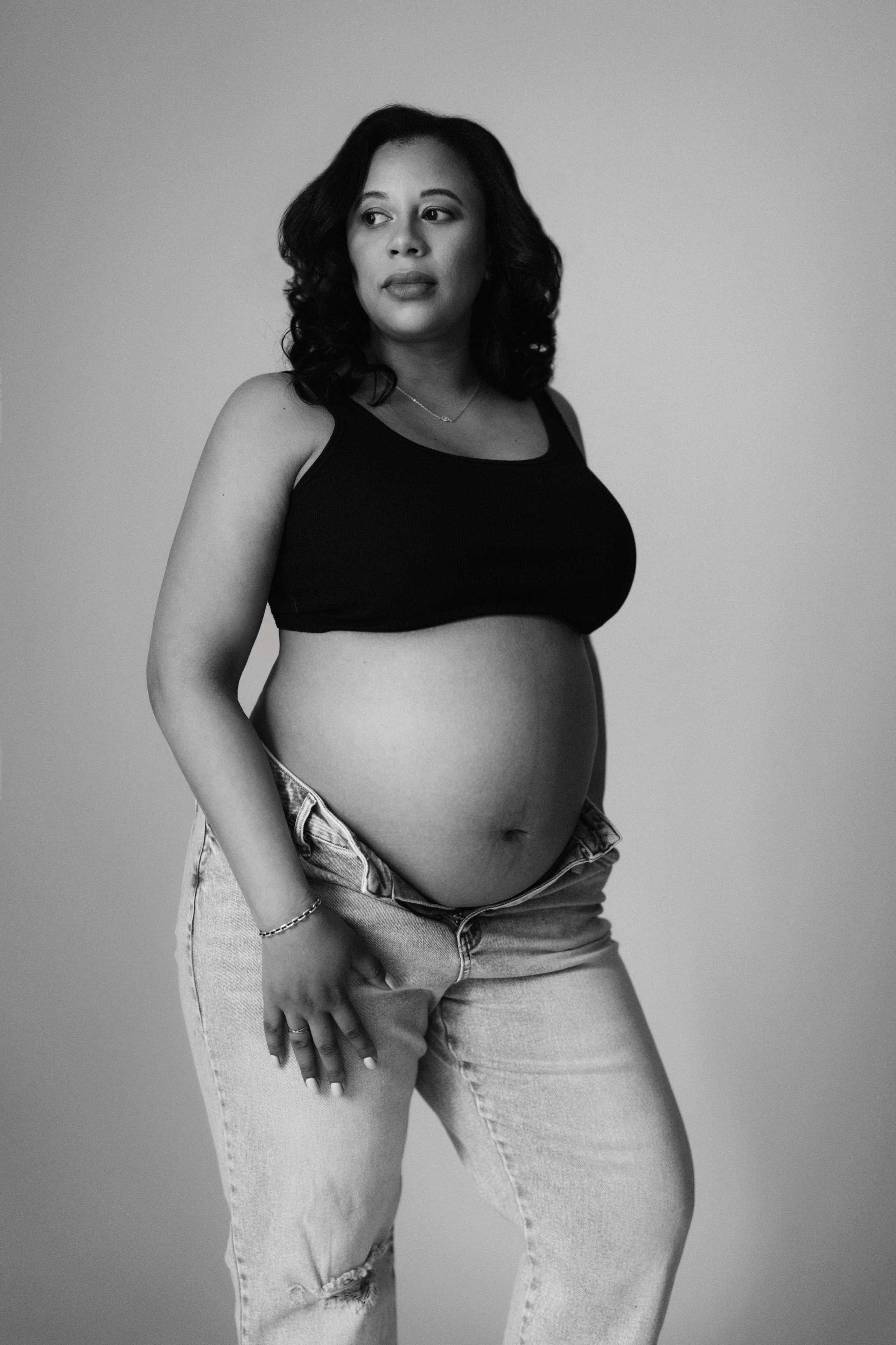 Nadia. Modern maternity photographer in Long Island New York