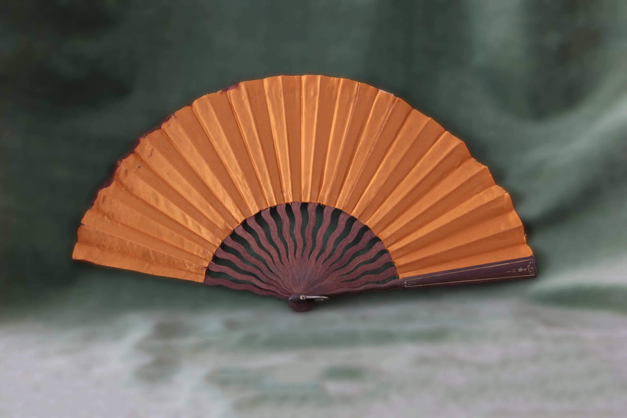 Fanorange. Современнные и актикварные украшения в Барселоне, Москве и Санкт-Петербурге