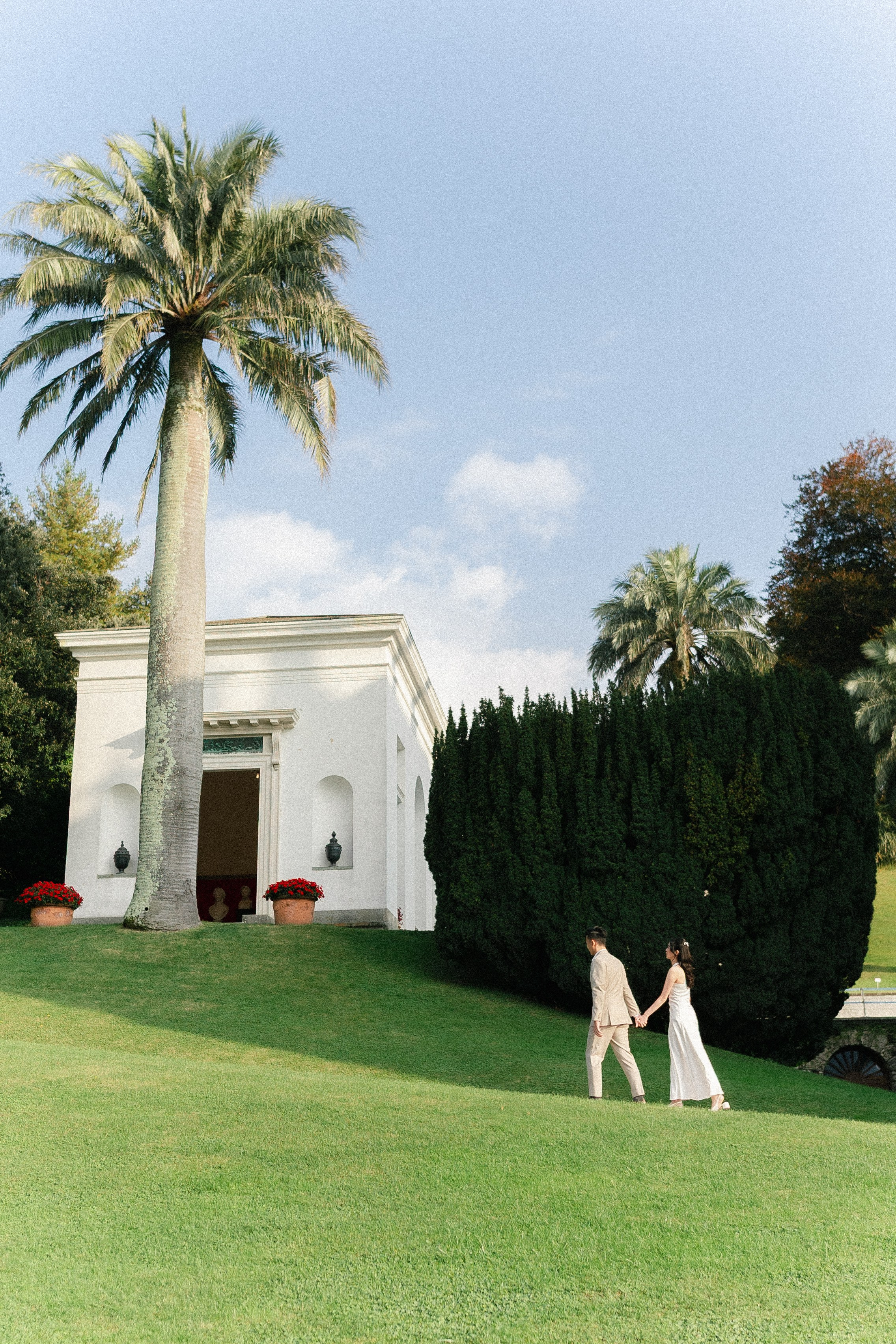Elopement on Lake Como — Intimate Wedding Photography by Anna Linnik. Photographer in Italy Anna Linnik