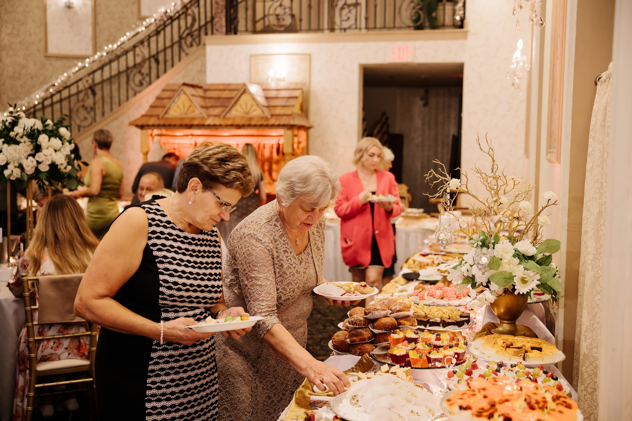 05.10.2024 Wedding. Wedding family event photographer in Chicago Nick Yushevich