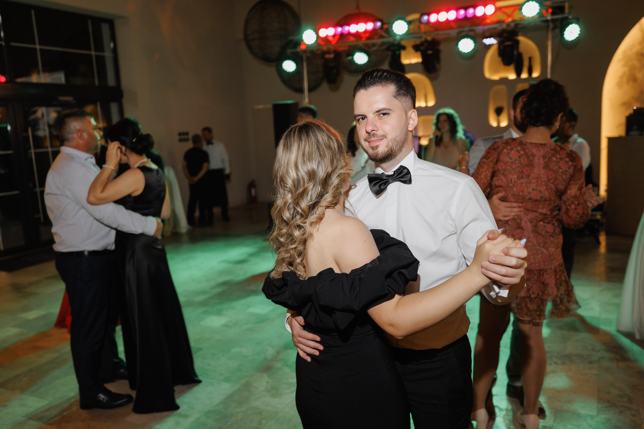 Mihaela si Nicolae - Nunta in locatie in aer liber la Nouvelle Events. Fotograf nunta Bucuresti - Manu Ivanciu | Fotograf botez