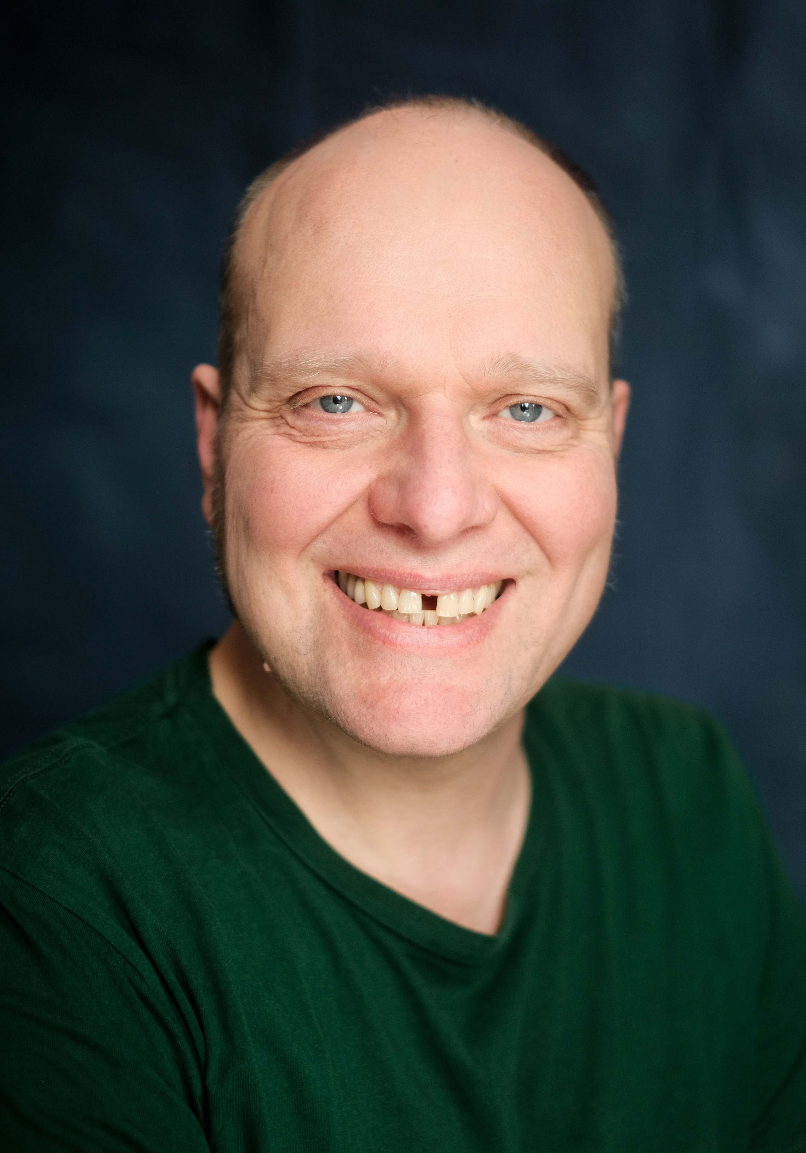 Karsten Kassi Wolf. Schauspielerfotos Berlin | Headshots & Casting-Videos – Acting Photography