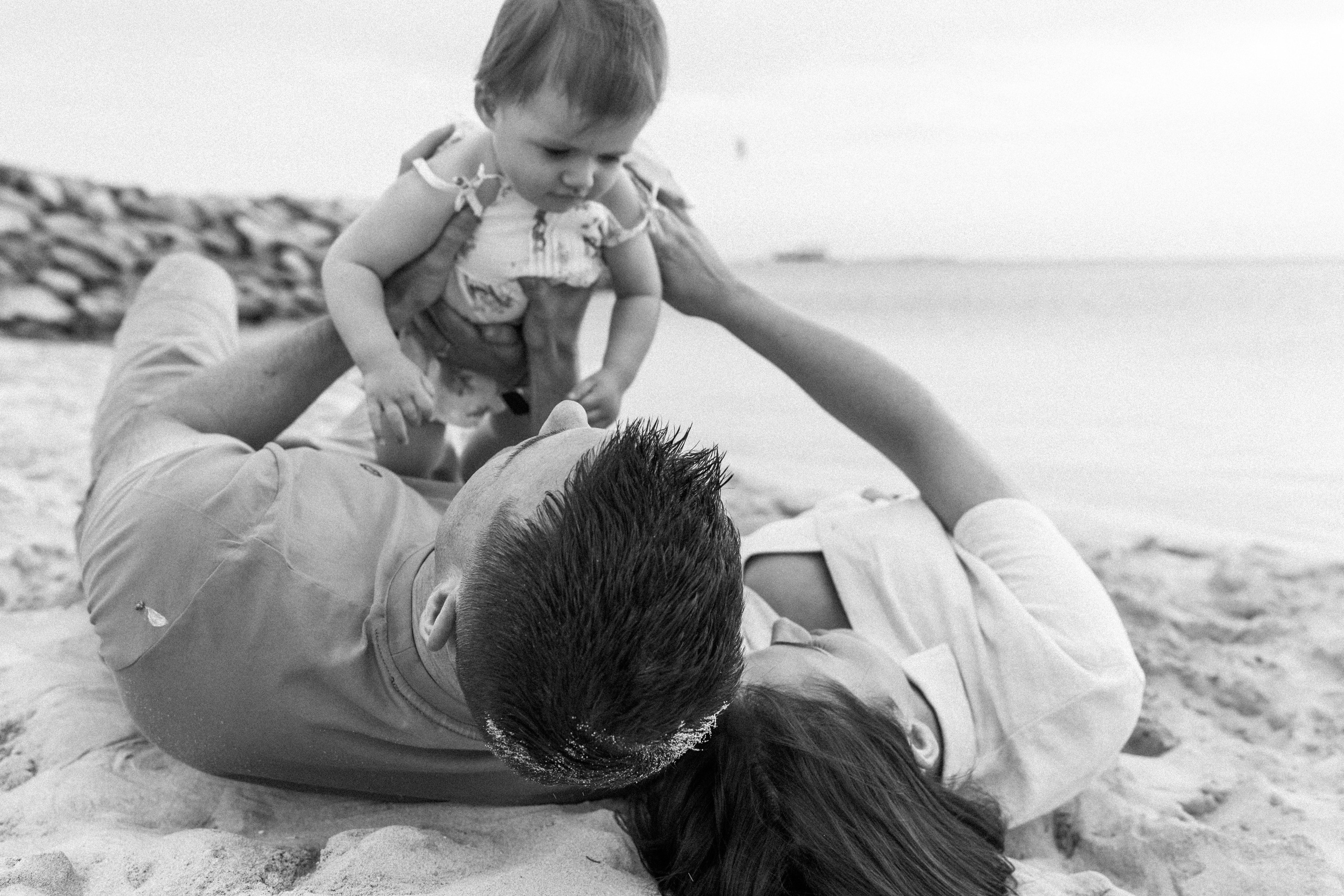 Seagulls and first birthday. Professional Photographer Abu Dhabi, Dubai — Yulia Ismoilova | 2025