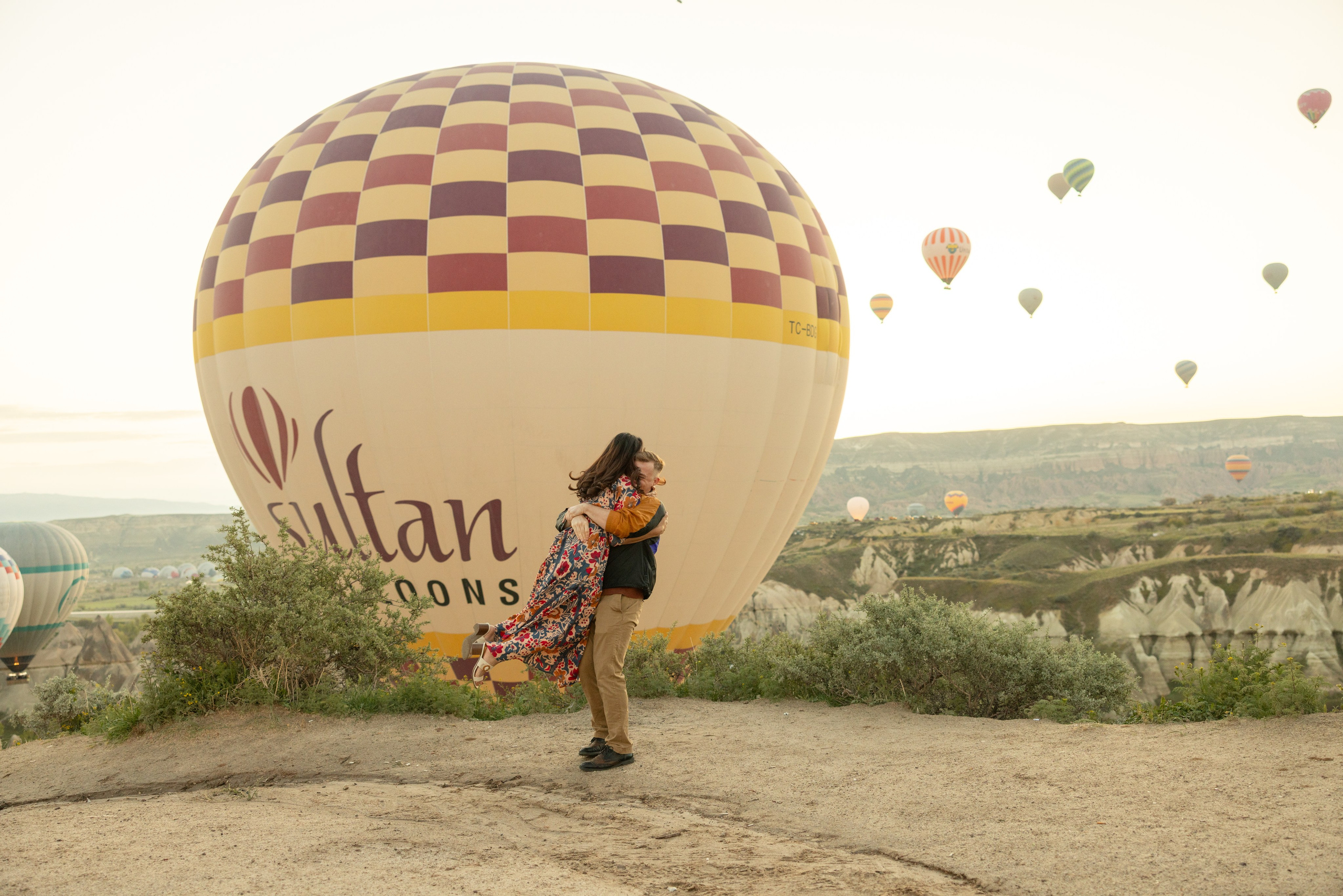 Taylor & Reena. Cappadocia Photographer — Weddings, Elopements & Couple Photoshoots | Julia Ganch