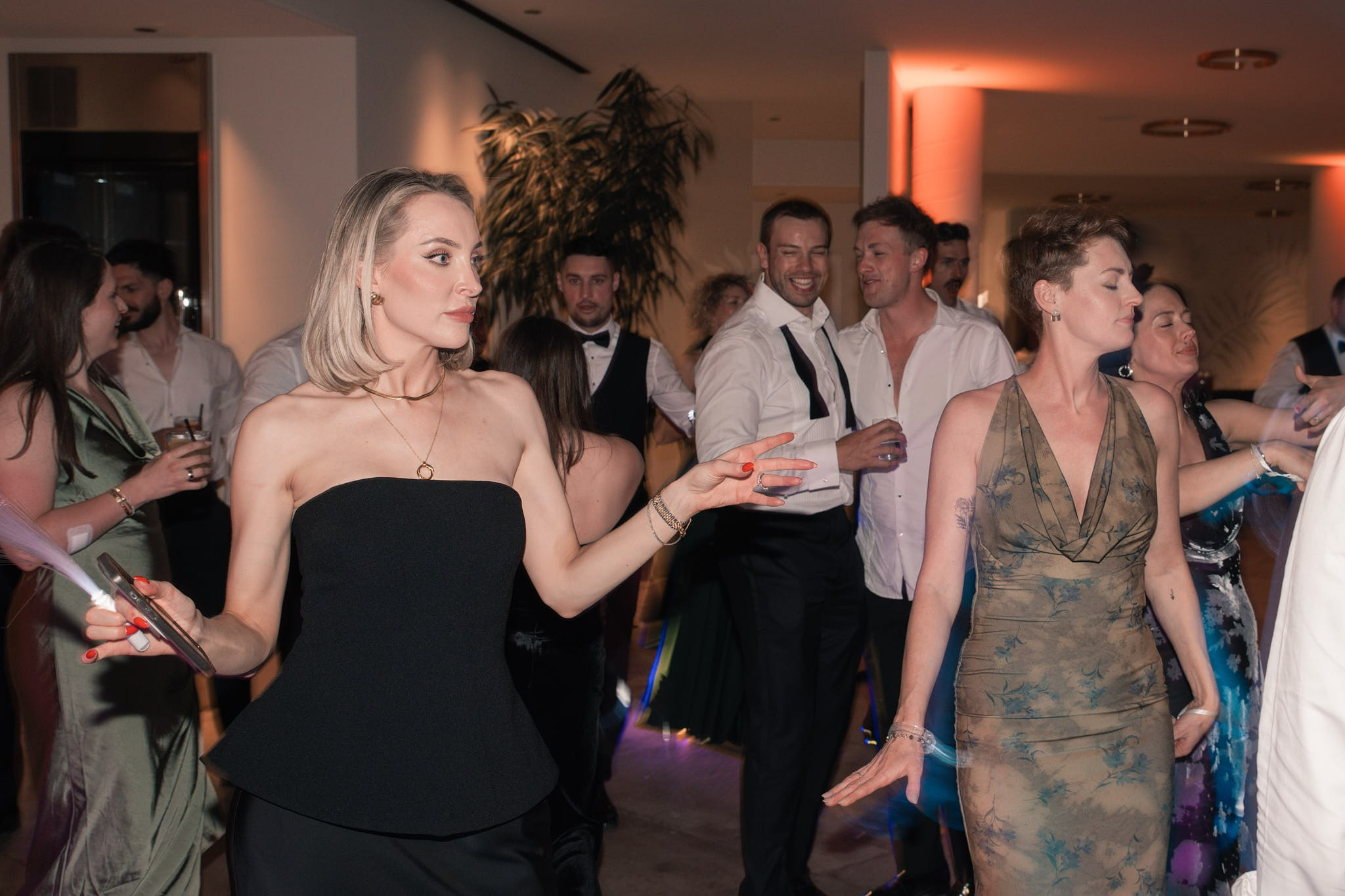 Roxie & Richard Wedding. Fotografo matrimonio Lago di Como Ferrari Media Production