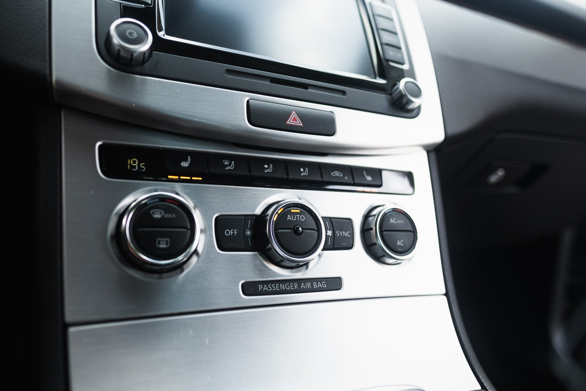 VW passat. LOHA VISUALS — AUTOMOTIVE PHOTOGRAPHY