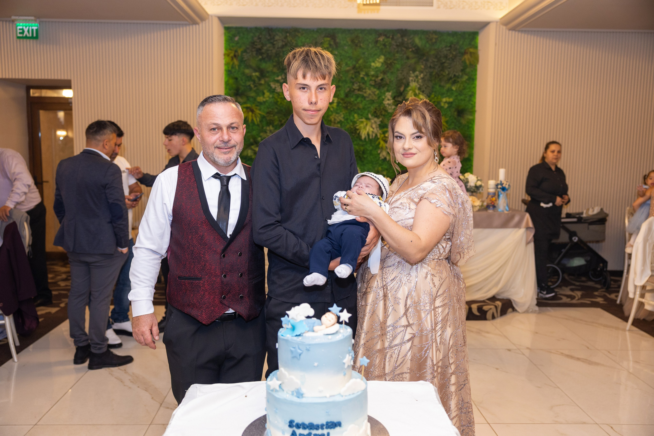 Andrei Sebastian. Moments By Gub