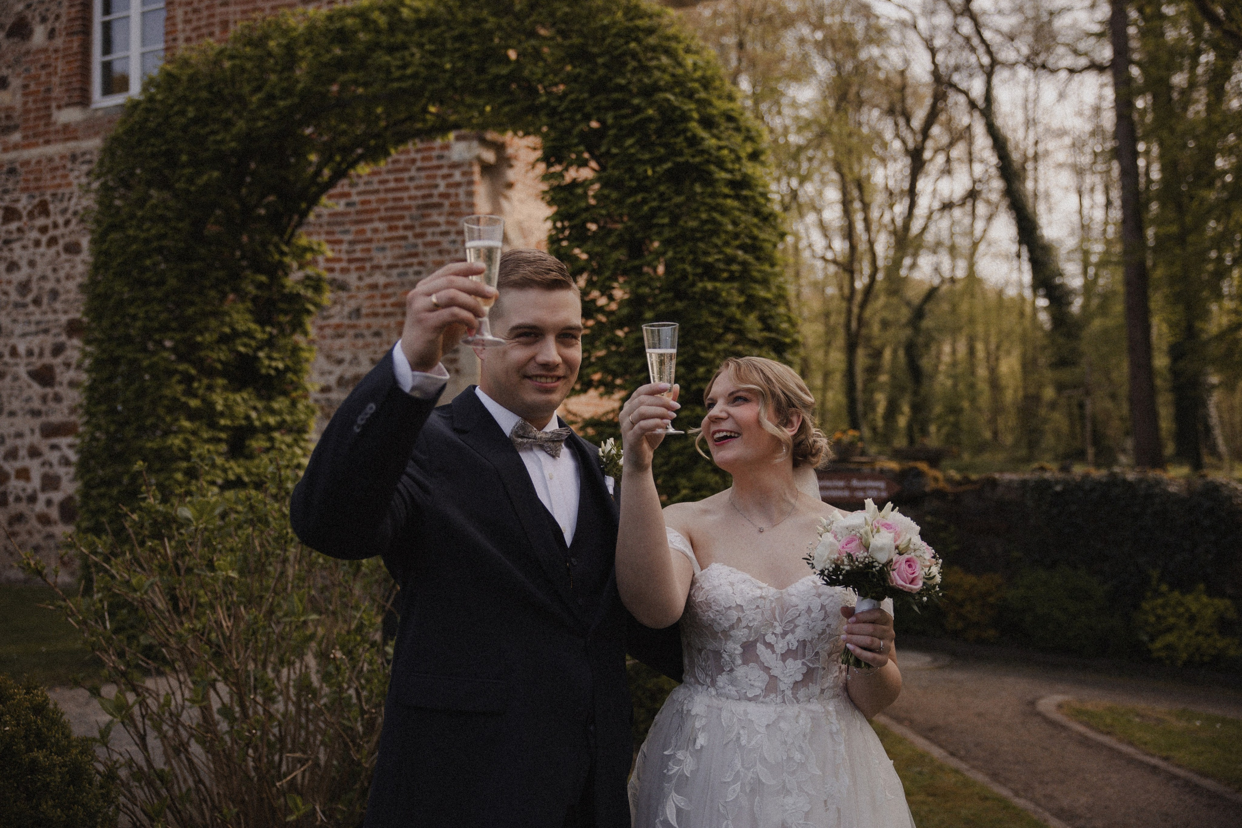 Lorena & Jan l Schloss Sythen. Hochzeitsfotografin Bochum | Halyna Reiche Fotografie NRW