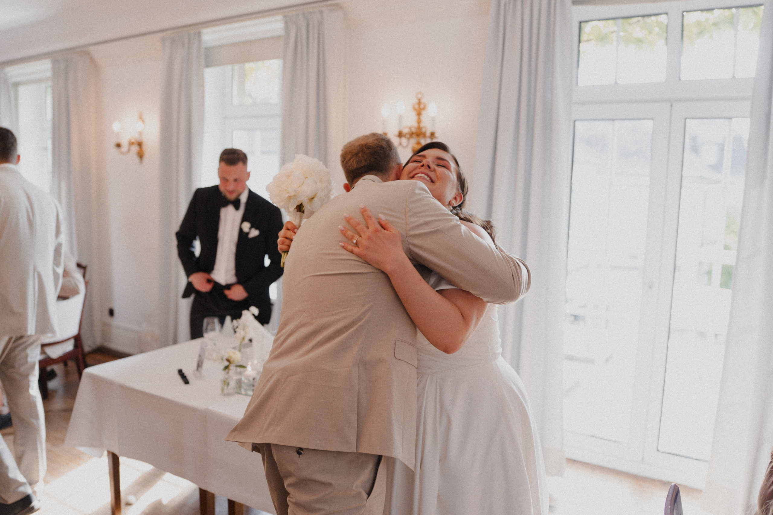 Jessica & Felix I Gesellschaft Harmonie Bochum. Hochzeitsfotografin Bochum | Halyna Reiche Fotografie NRW