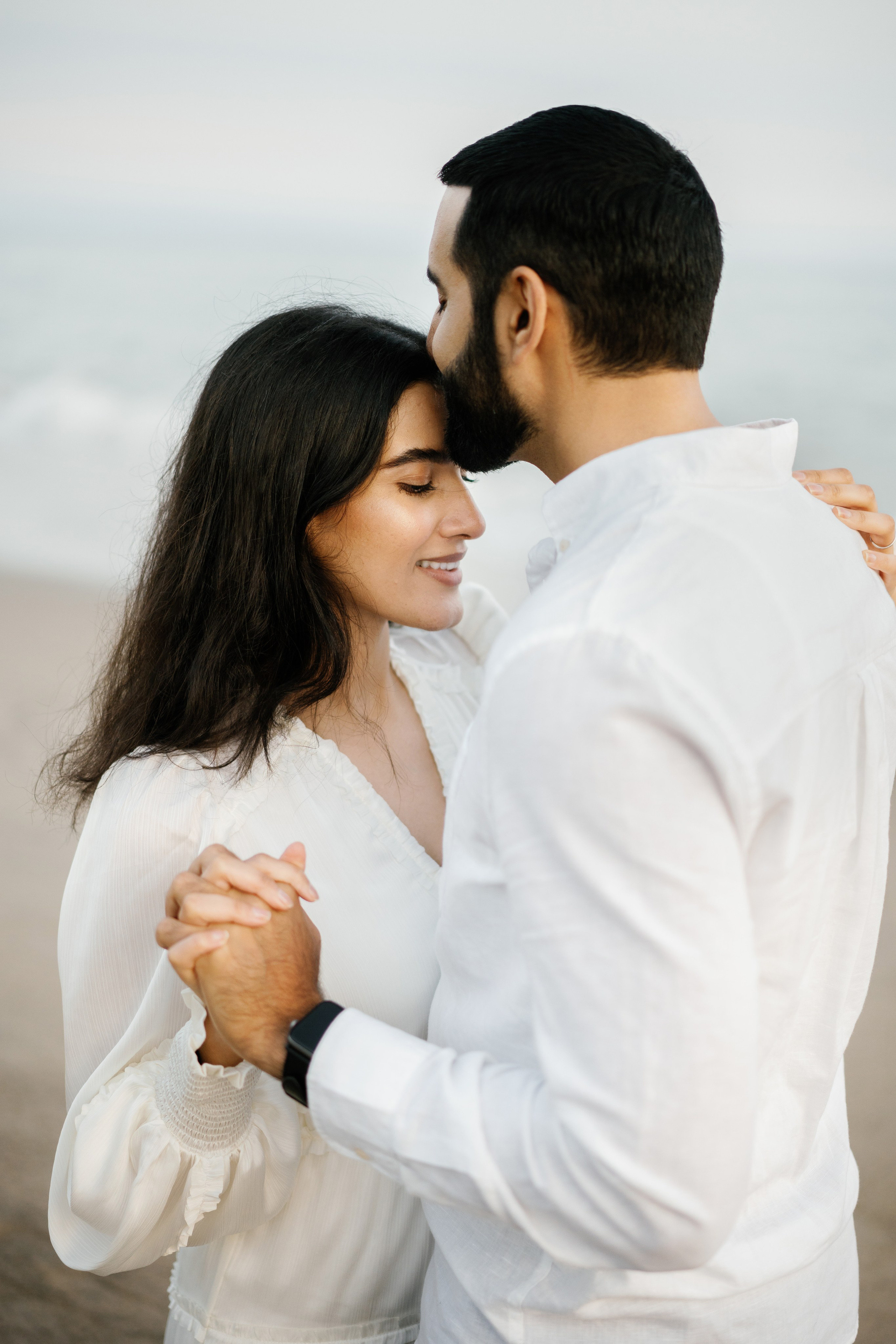 Santa Monica Sunset Engagement Photoshoot. Wedding Photography & Videography Team in California, Los Angeles, San Francisco, San Diego and Travel
