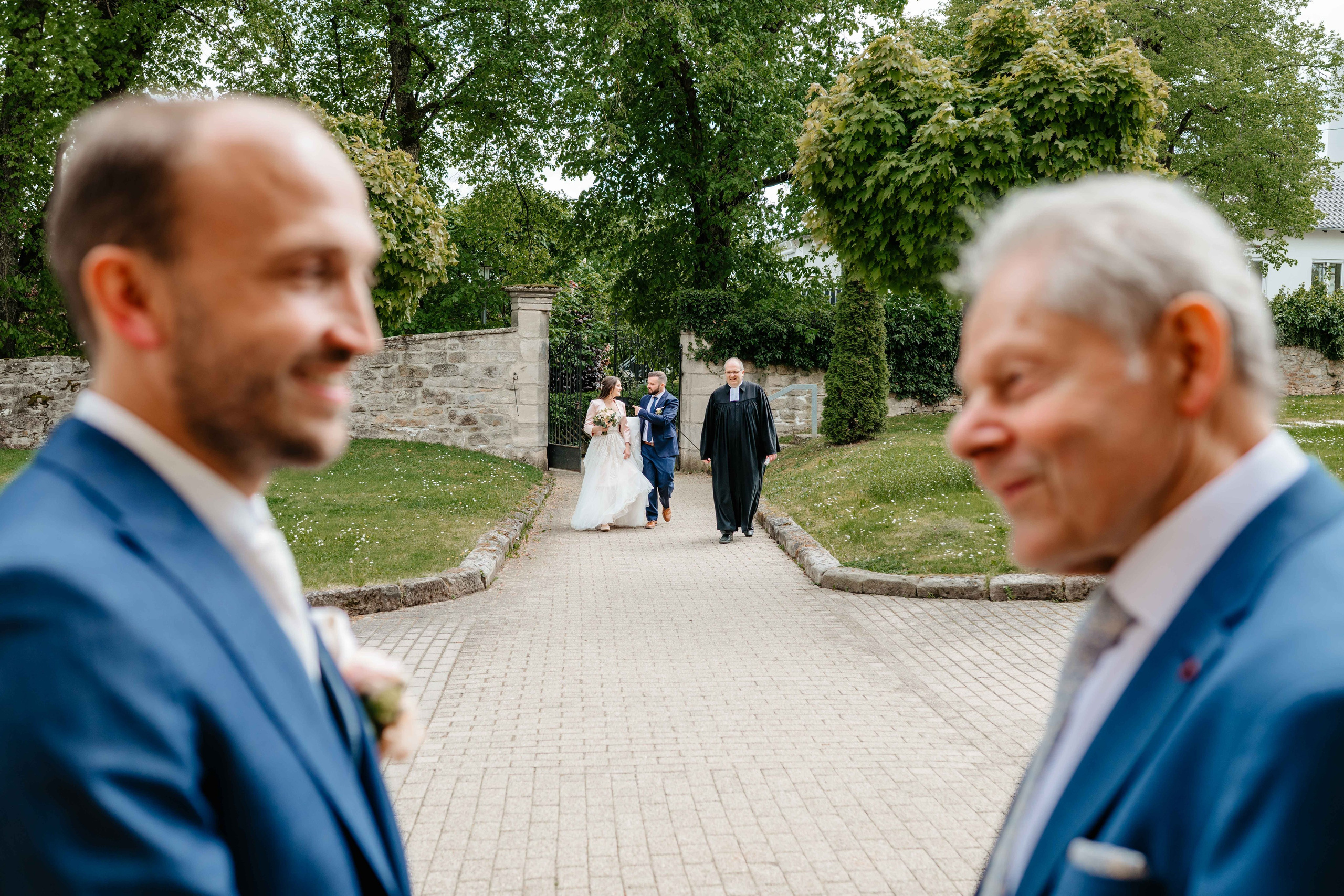 Hochzeit von Karoline & Martin im Hofgut Domäne Hechingen | GentleFrame Hochzeitsfotografie. Authentische, emotionale, zeitlose Hochzeitsfotografie aus Albstadt