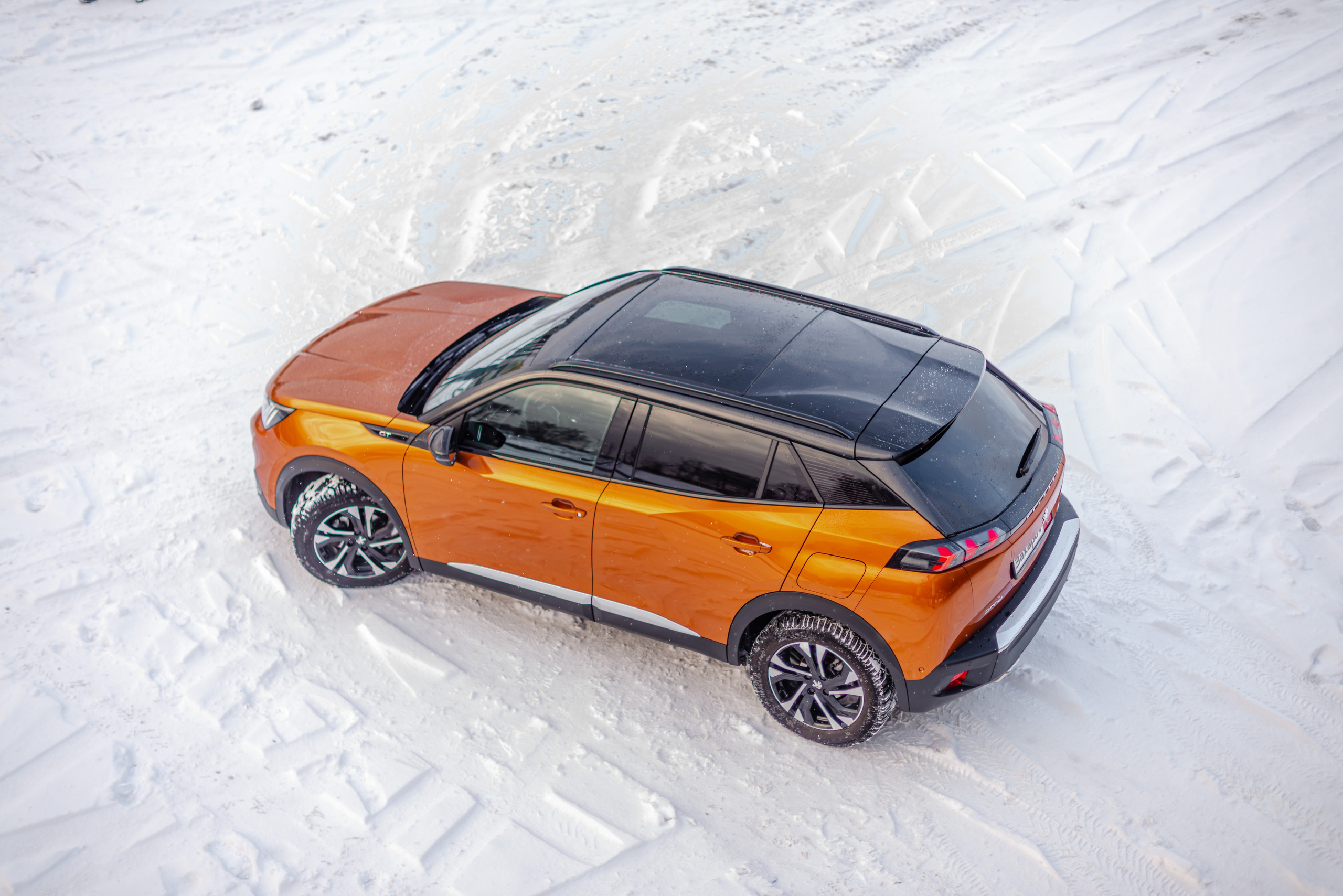 Фотосъемка автомобиля Peugeot 2008 GT. ФОТОГРАФ МЕКСИКА КИНТАНА-РОО