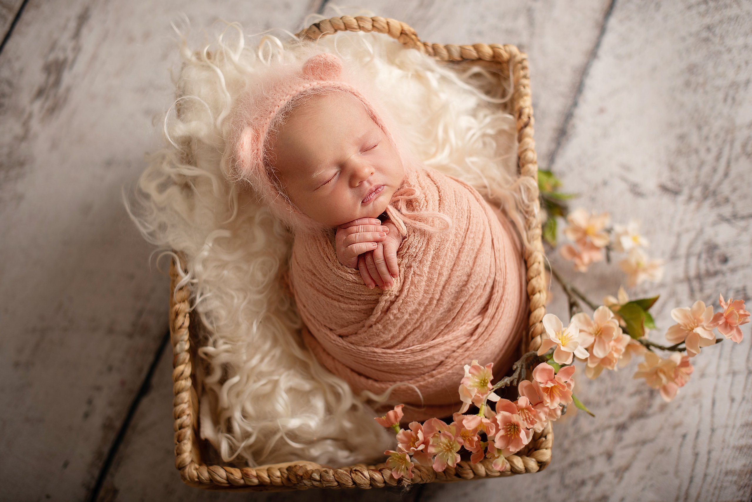 Little flower girl. Newborn, pregnancy, family photographer in New Jersey
