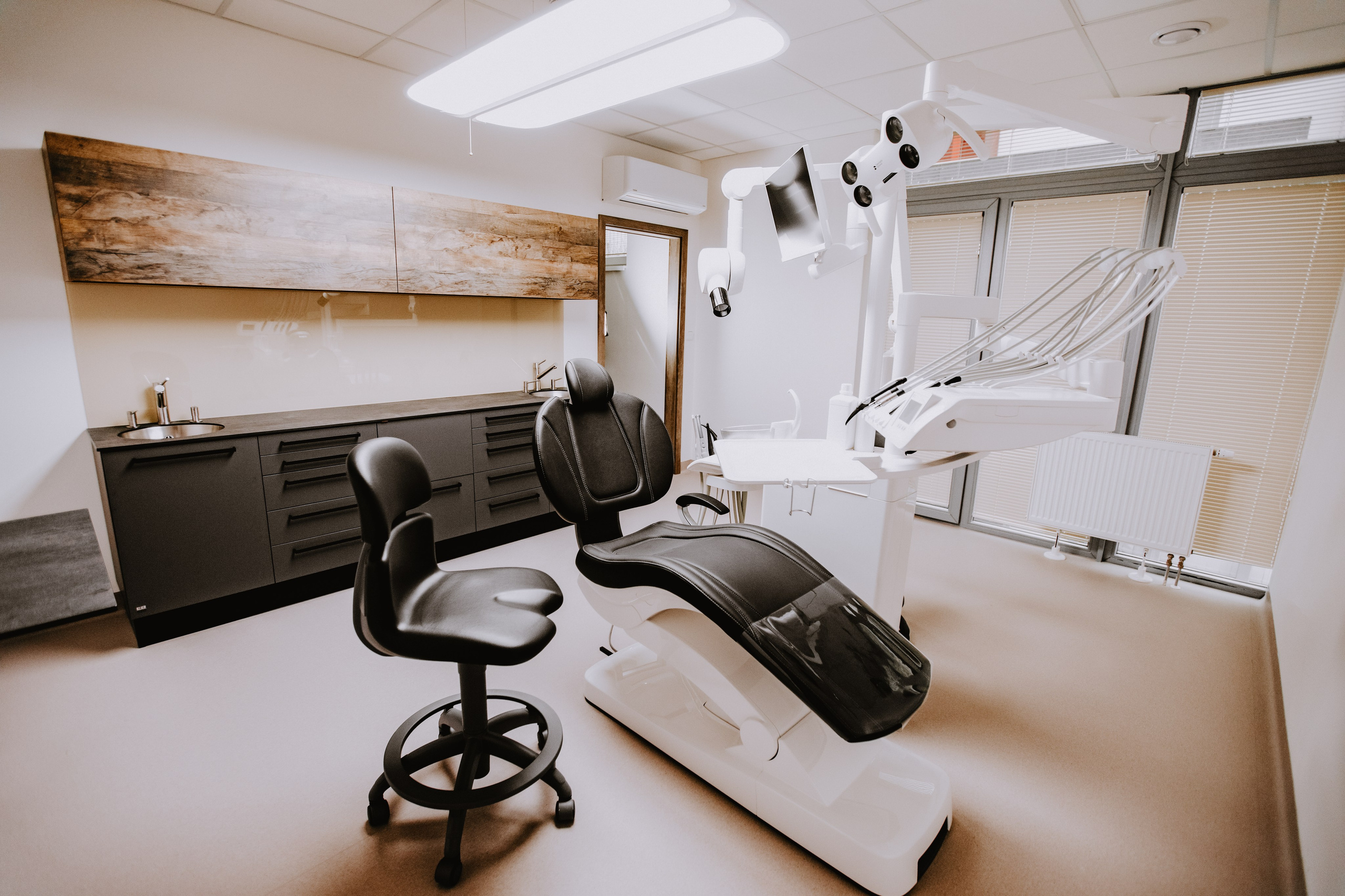 EDClinic dentistry in Prague. ANNA-MARIA PHOTO CONTENT CREATOR — фотограф, эстет, художник и визуальный эксперт в Instagram, работающий в Праге