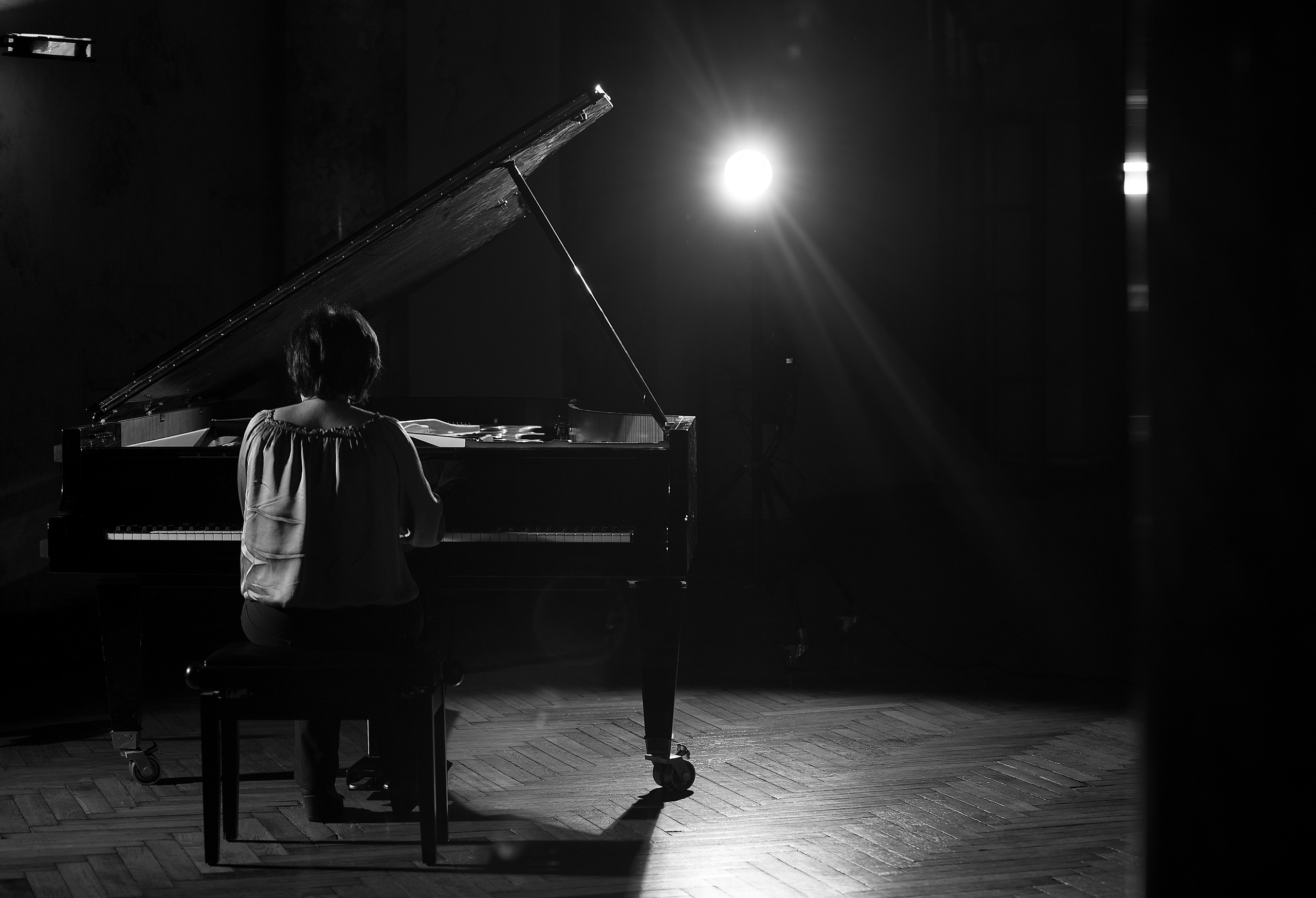 Inna Moiseeva. Anastasia Shapoval violoniste et photographe. Paris — Bourges