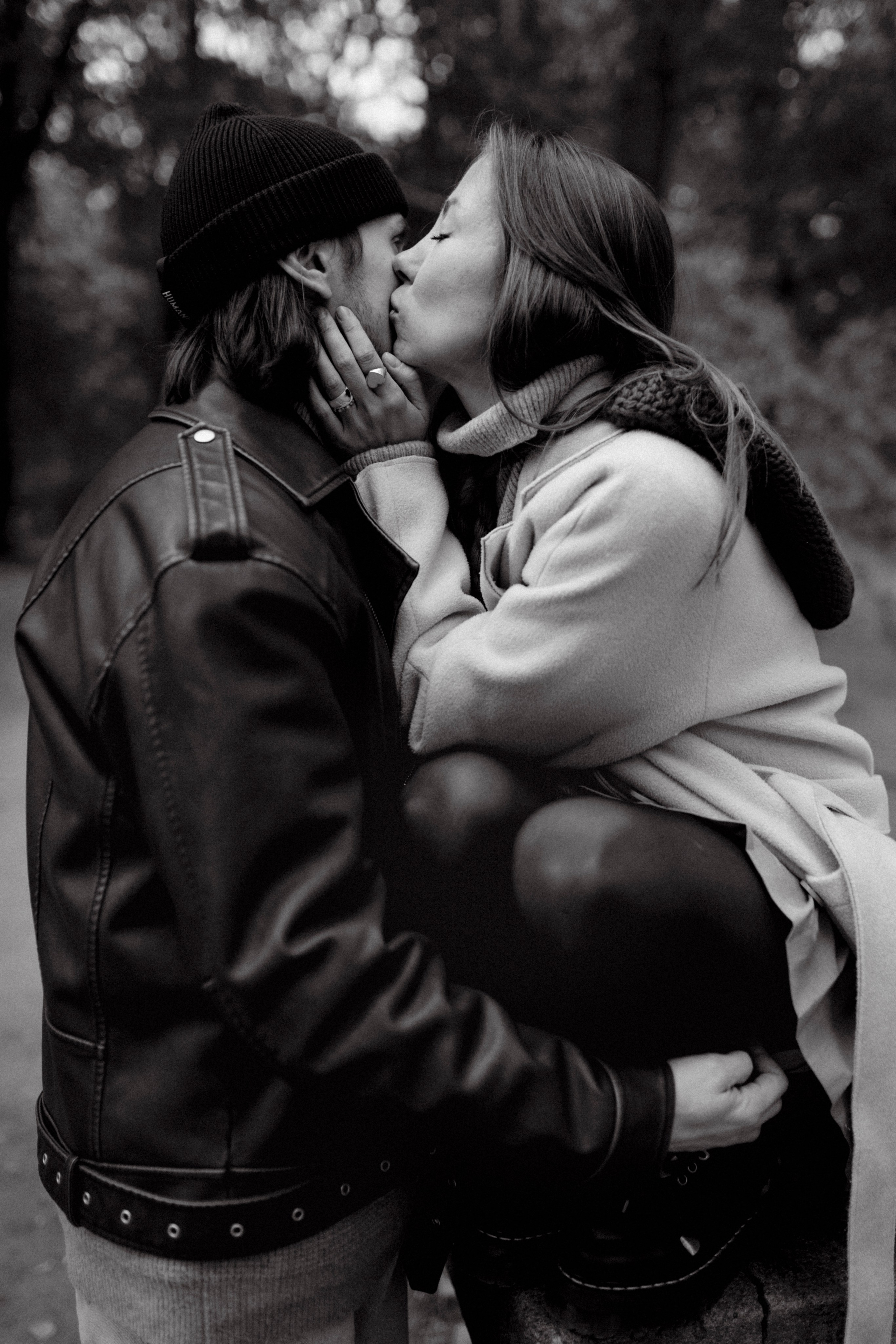 Julia + Vitaly. Polina Sobol — family & documentary photographer in Bern. Outdoor & urban photo sessions for families, kids and couples