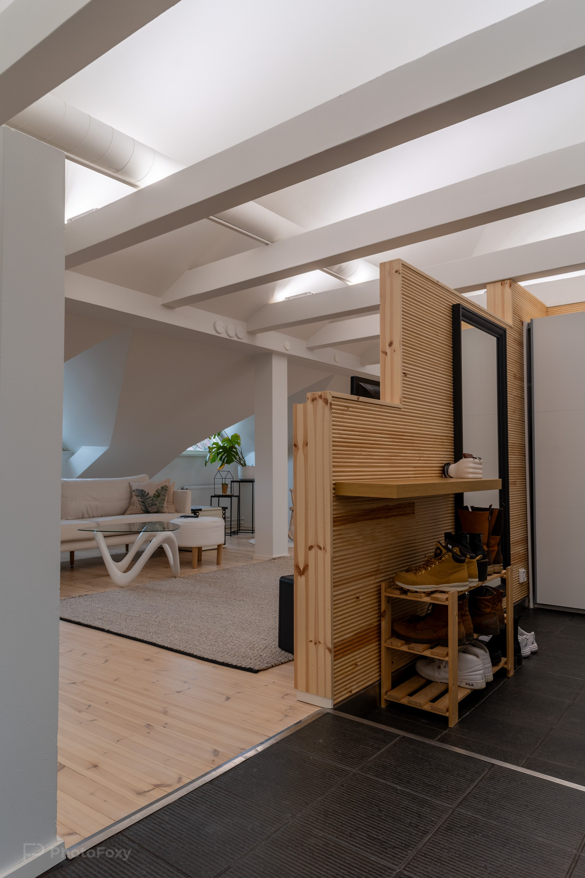 Ullakkoasunto. Valokuvaaja Lahti, Helsinki Elena Salonen