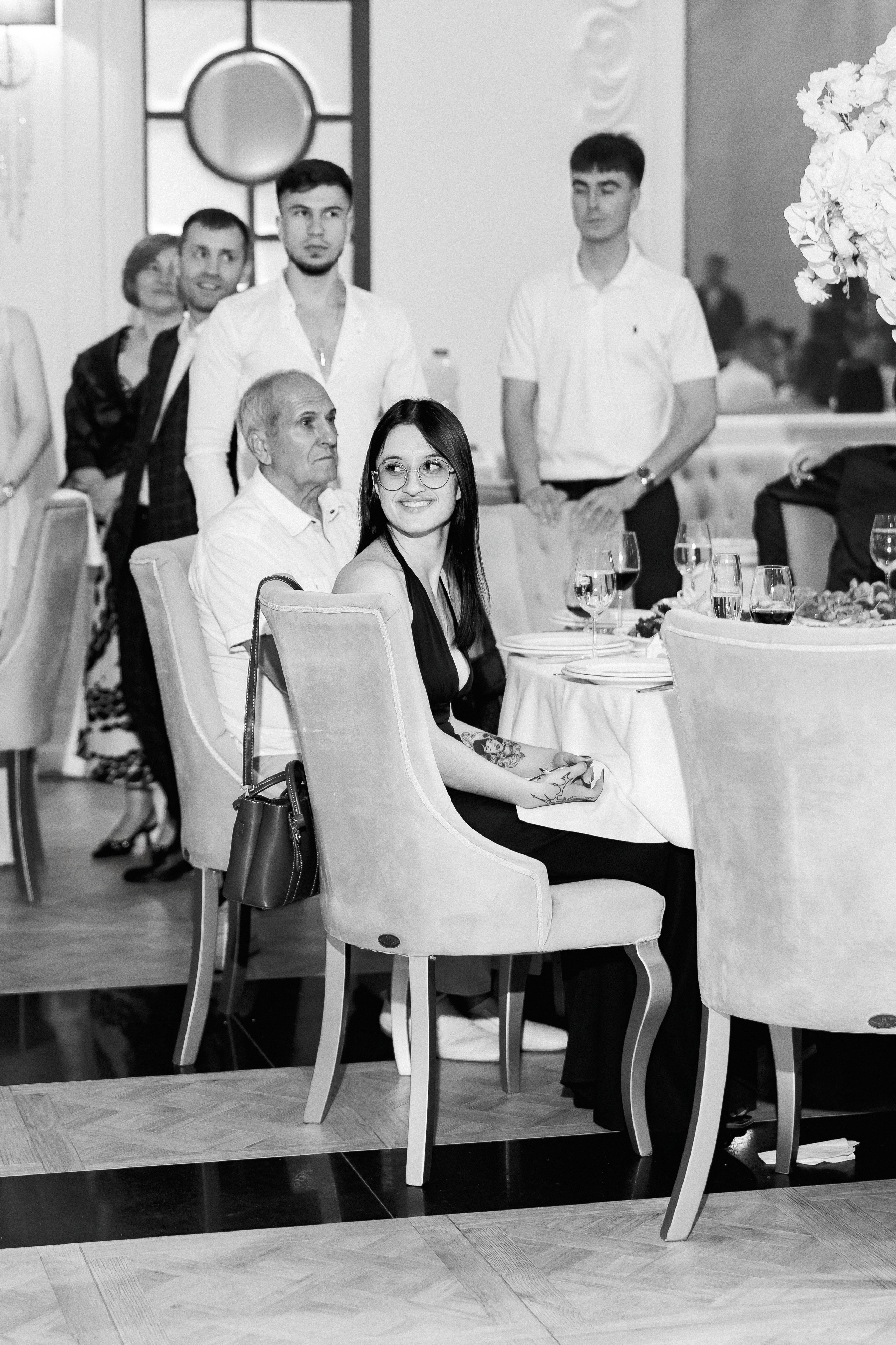 Eugen & Livia — Grand Elysee — Wedding Day. Servicii Foto și Video 067188353