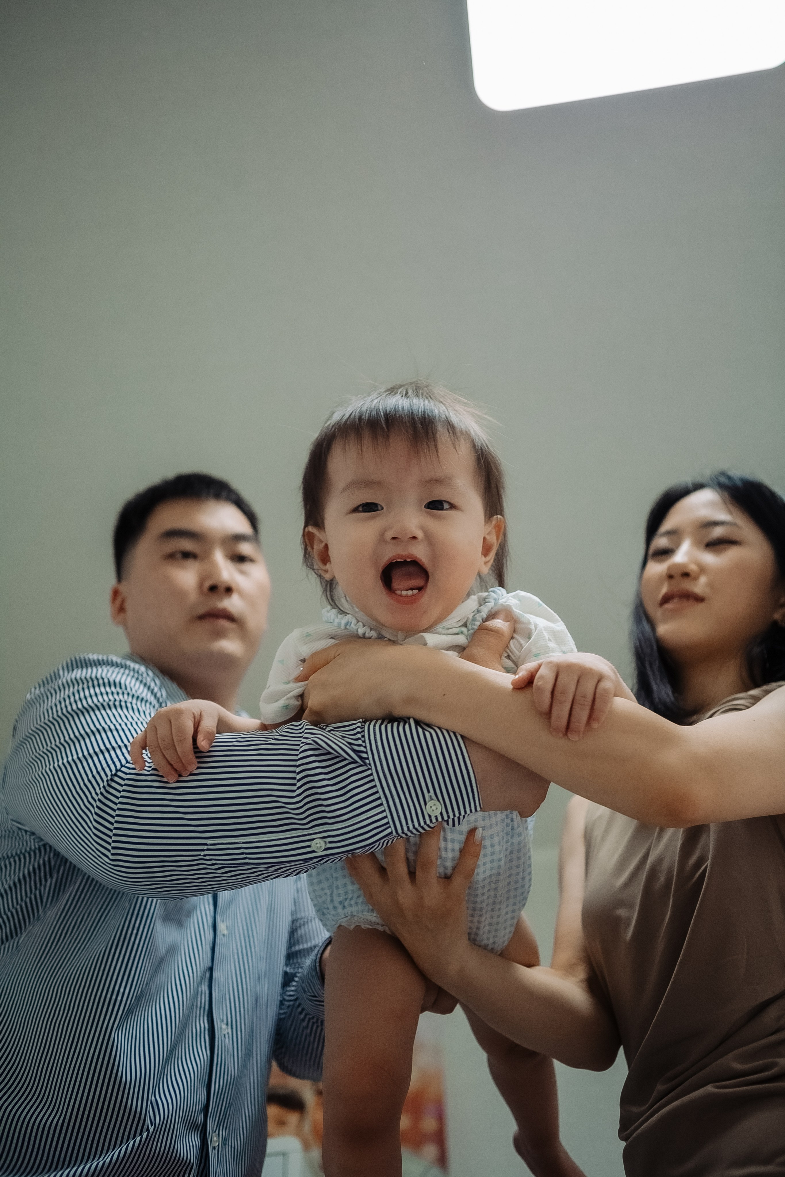 Тео дома и в ресторане. Фотограф беременности, ньюборн и годовасиков в Корее Жанна Хан