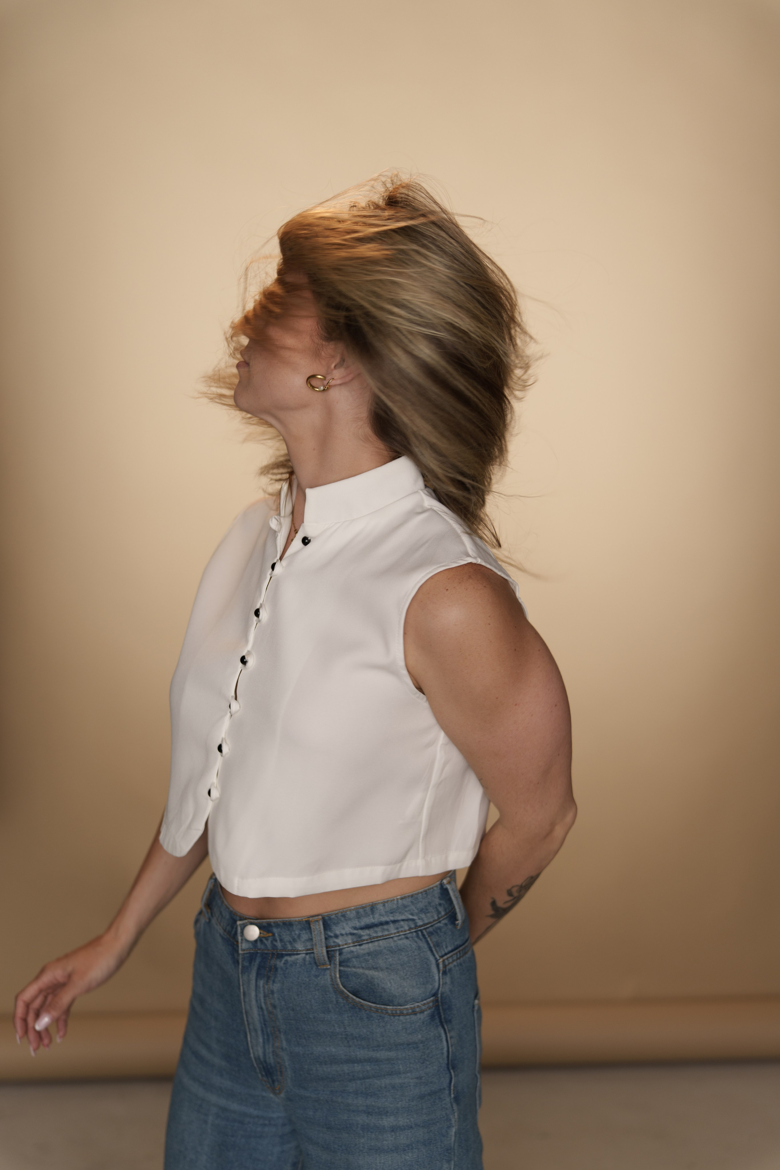 „Kölsch&Shoot“ in Cologne w/ Lisa (Set #3). URBANSTREETFILES.ART